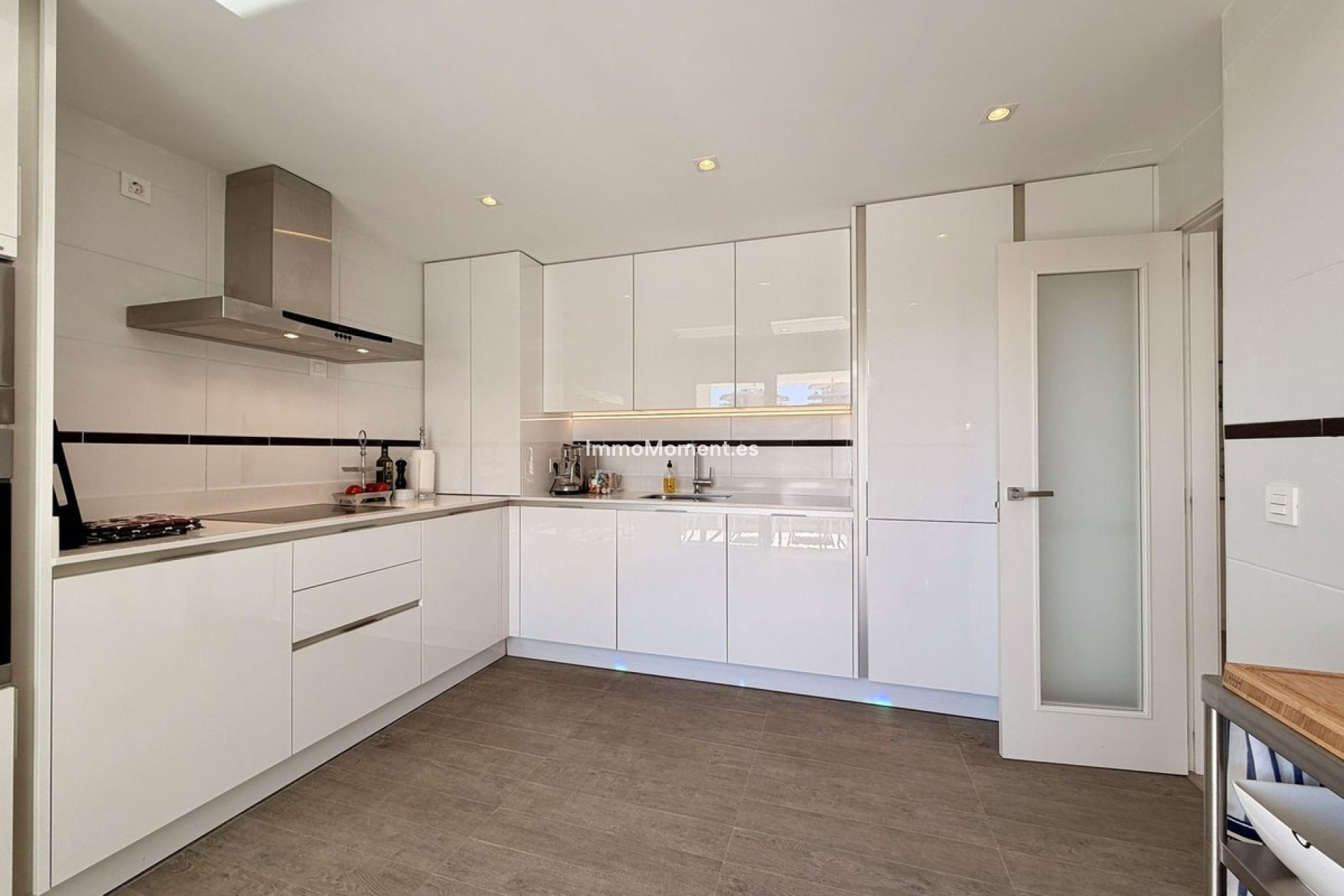 Resale - Apartment - Benahavís - Benahavís Centro