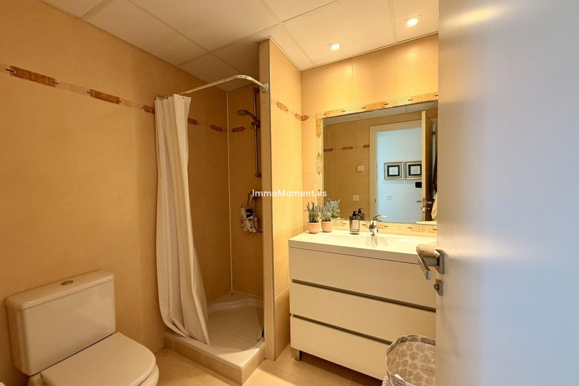 Resale - Apartment - Benahavís - Benahavís Centro