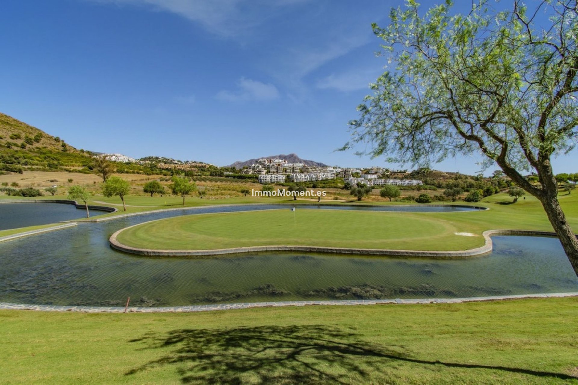 Resale - Apartment - Benahavís - Benahavís Centro
