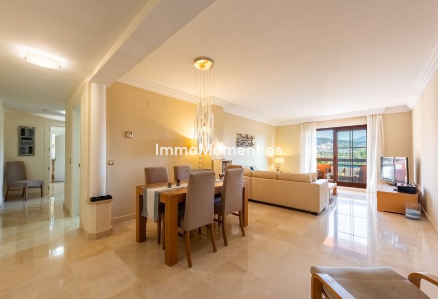 Resale - Apartment - Benahavís - Benahavís Centro
