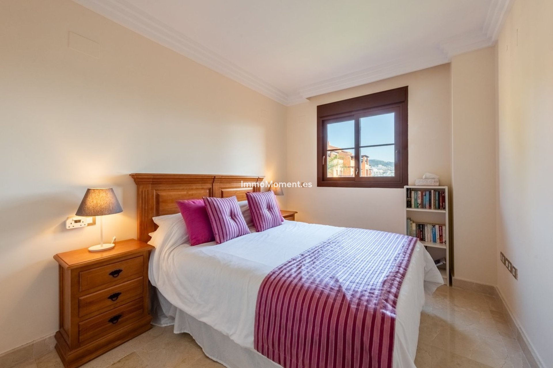 Resale - Apartment - Benahavís - Benahavís Centro