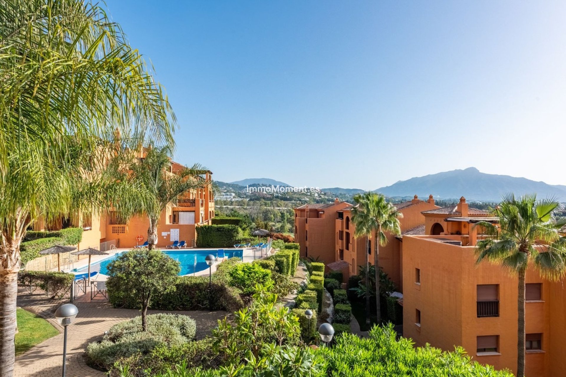 Resale - Apartment - Benahavís - Benahavís Centro