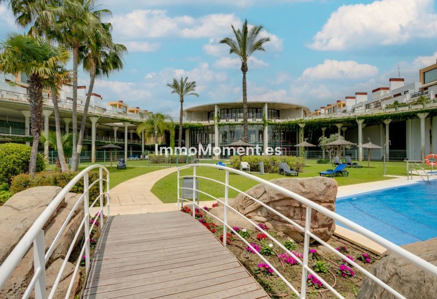 Resale - Apartment - Benahavís - Benahavís Centro