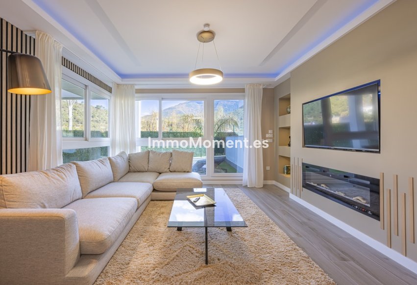 Resale - Apartment - Benahavís - Benahavís Centro