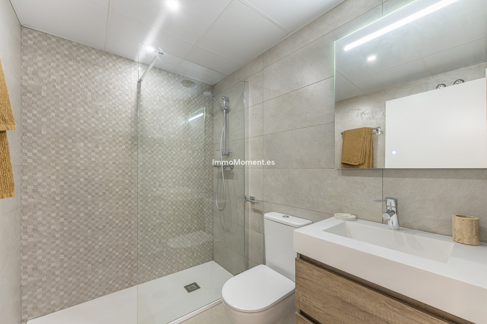 Resale - Apartment - Benahavís - Benahavís Centro