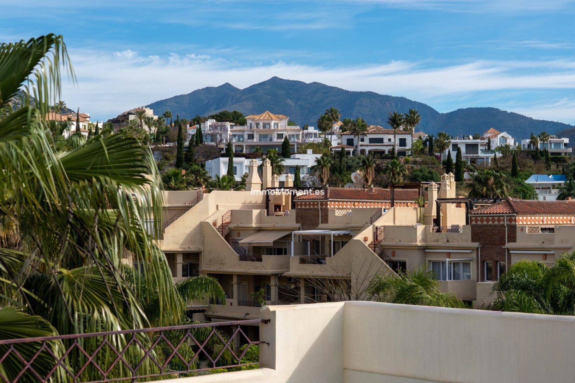 Resale - Apartment - Benahavís - Benahavís Centro