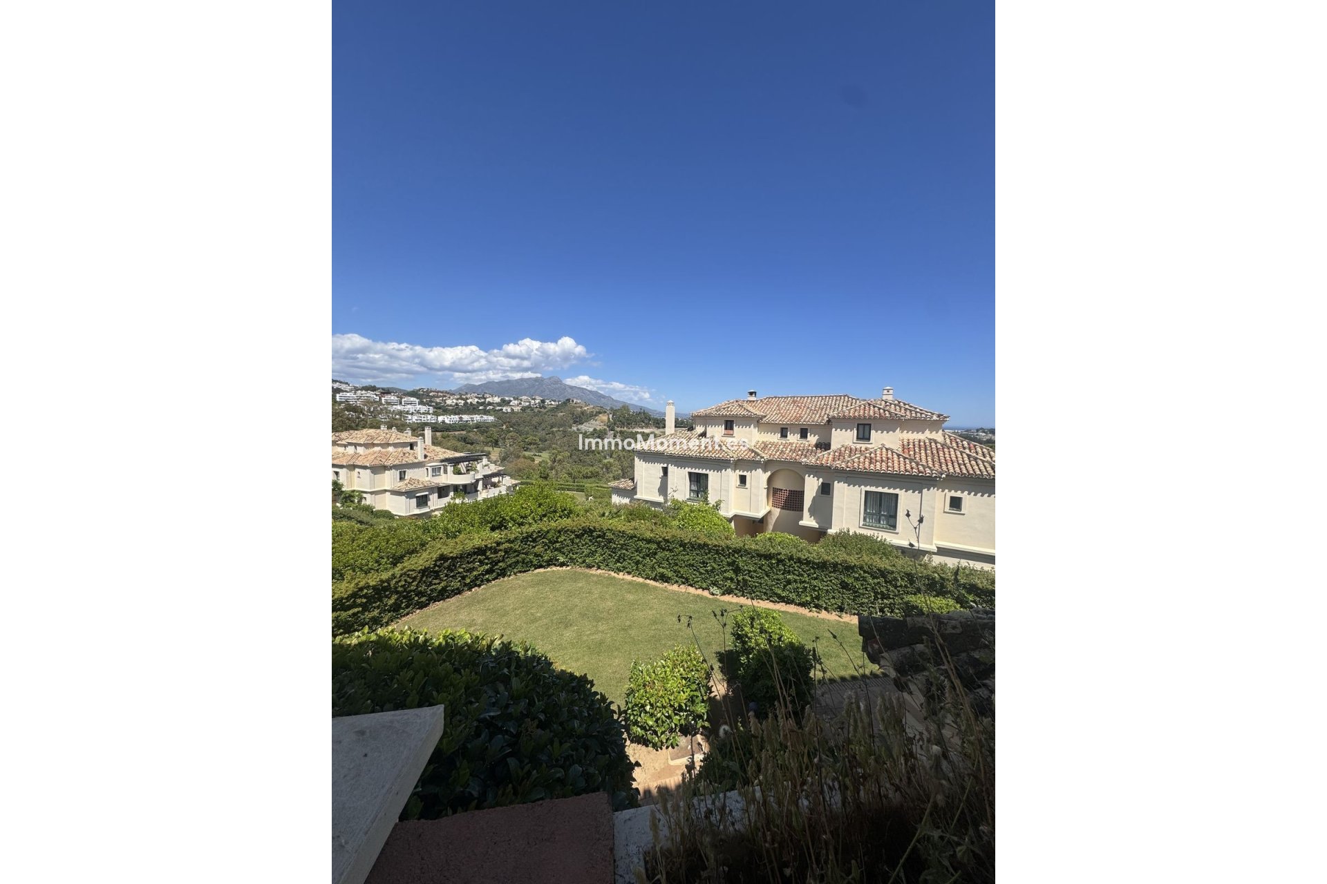 Resale - Apartment - Benahavís - Benahavís Centro