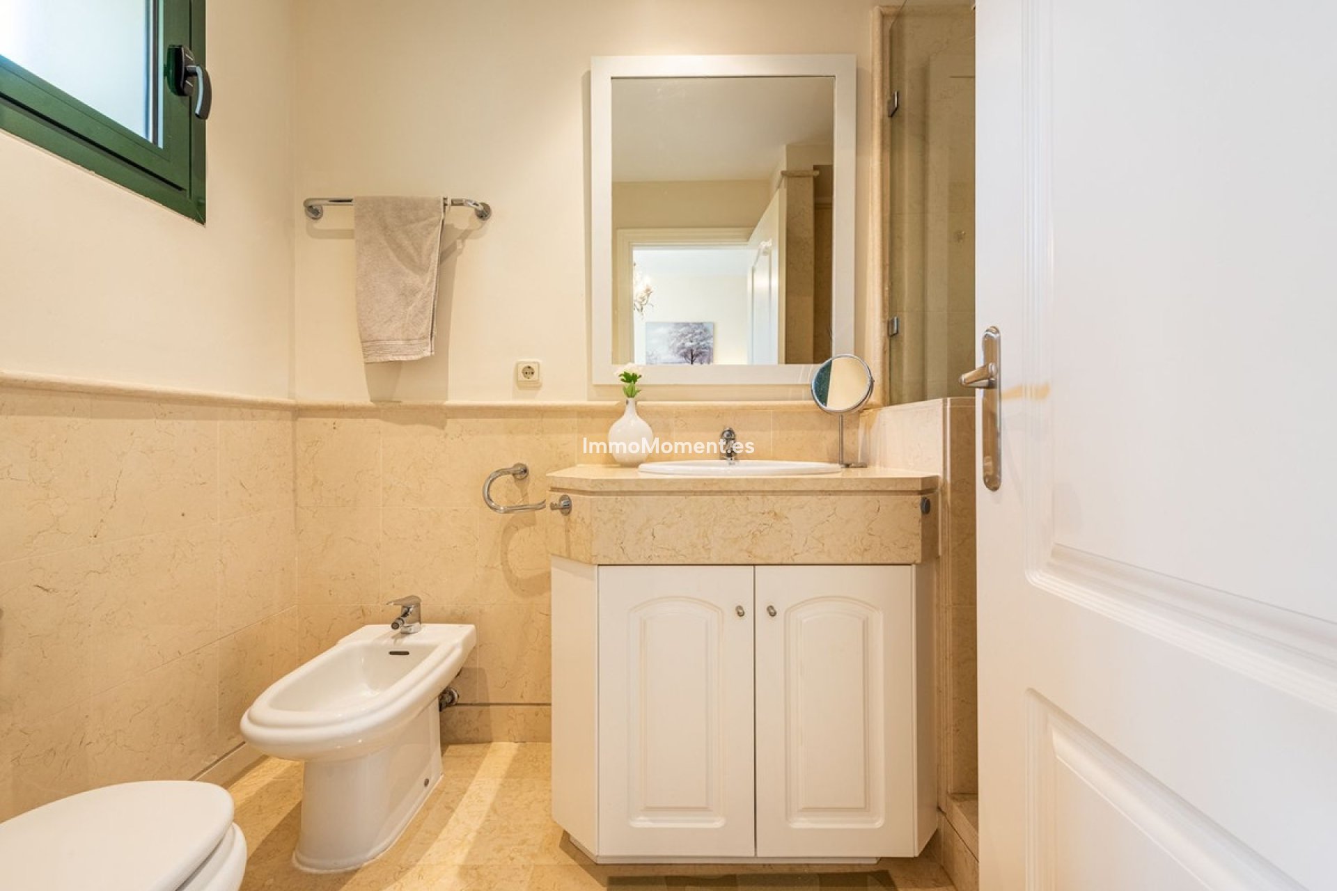 Resale - Apartment - Benahavís - Benahavís Centro
