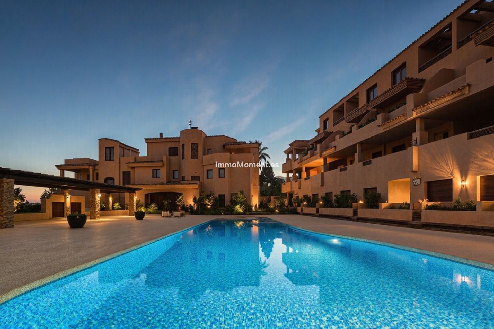 Resale - Apartment - Benahavís - Benahavís Centro