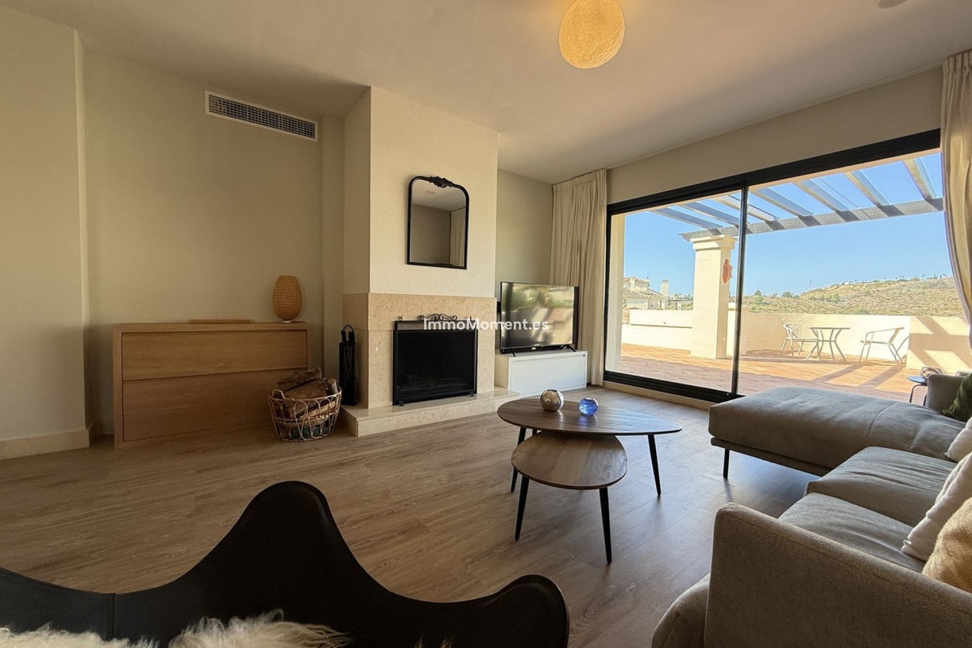 Resale - Apartment - Benahavís - Benahavís Centro