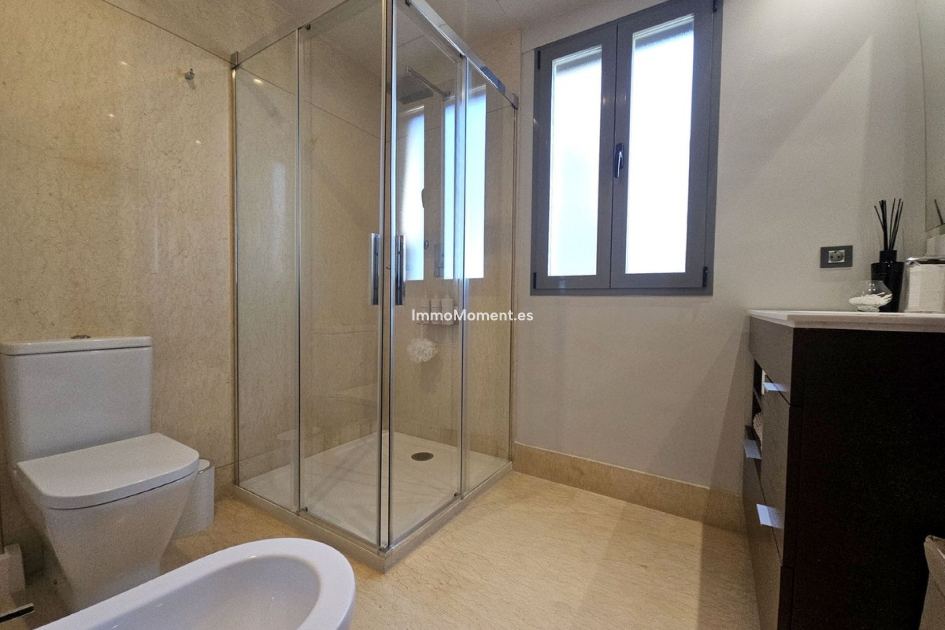 Resale - Apartment - Benahavís - Benahavís Centro