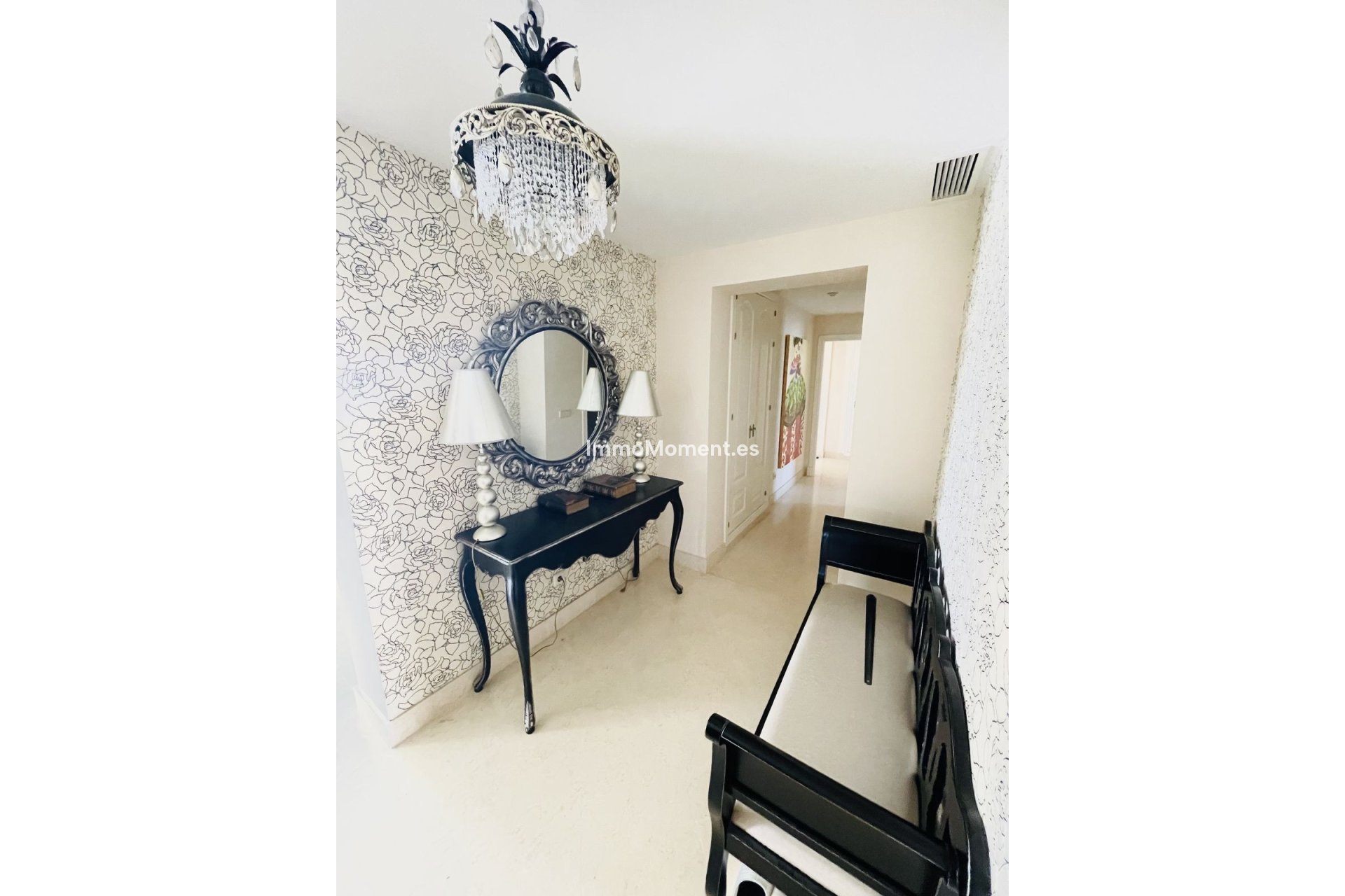 Resale - Apartment - Benahavís - Benahavís Centro
