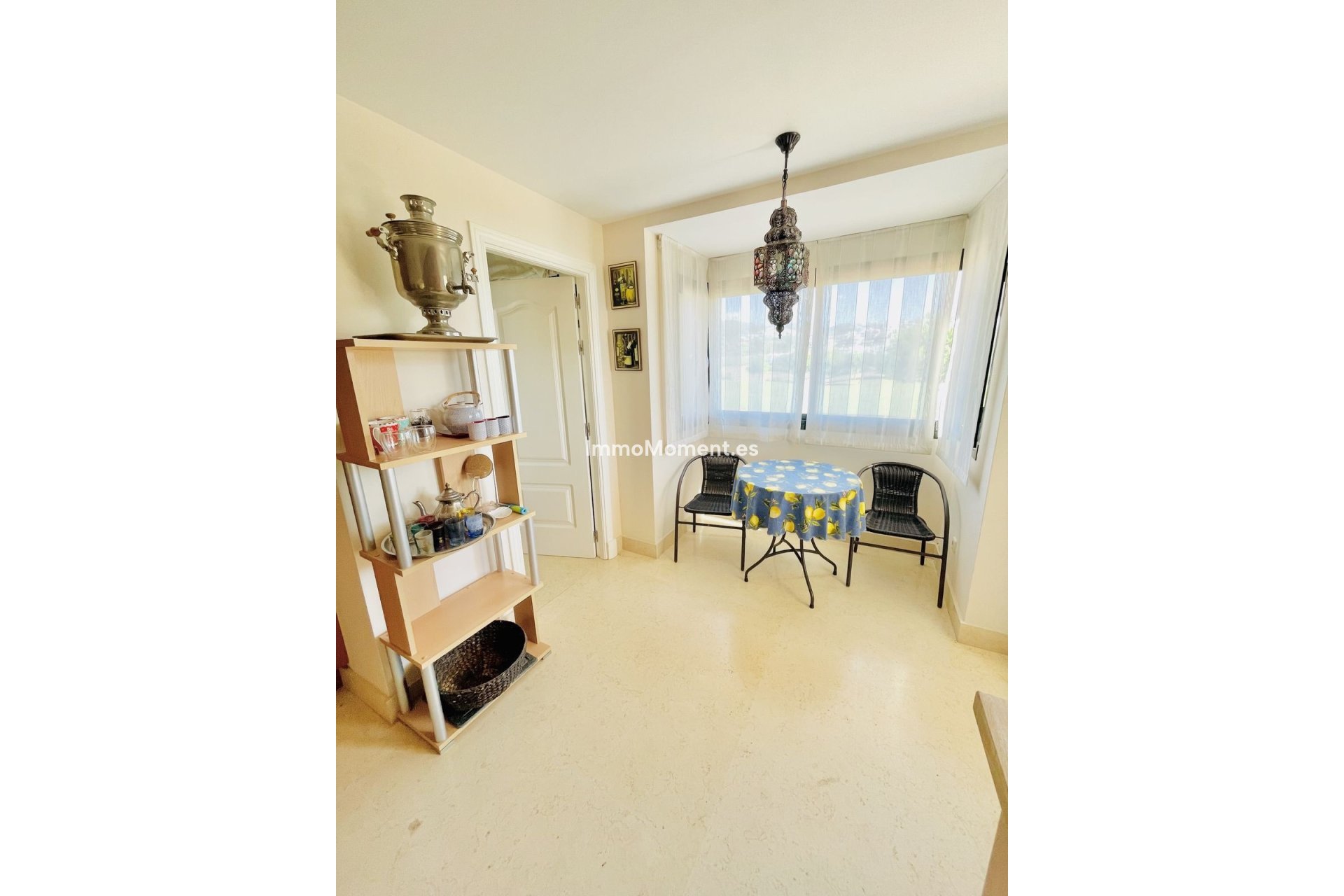 Resale - Apartment - Benahavís - Benahavís Centro
