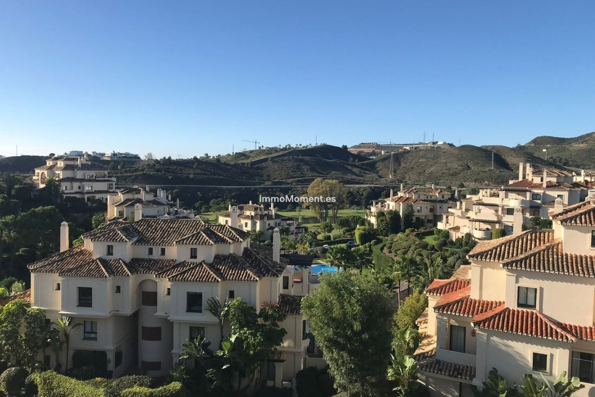 Resale - Apartment - Benahavís - Benahavís Centro
