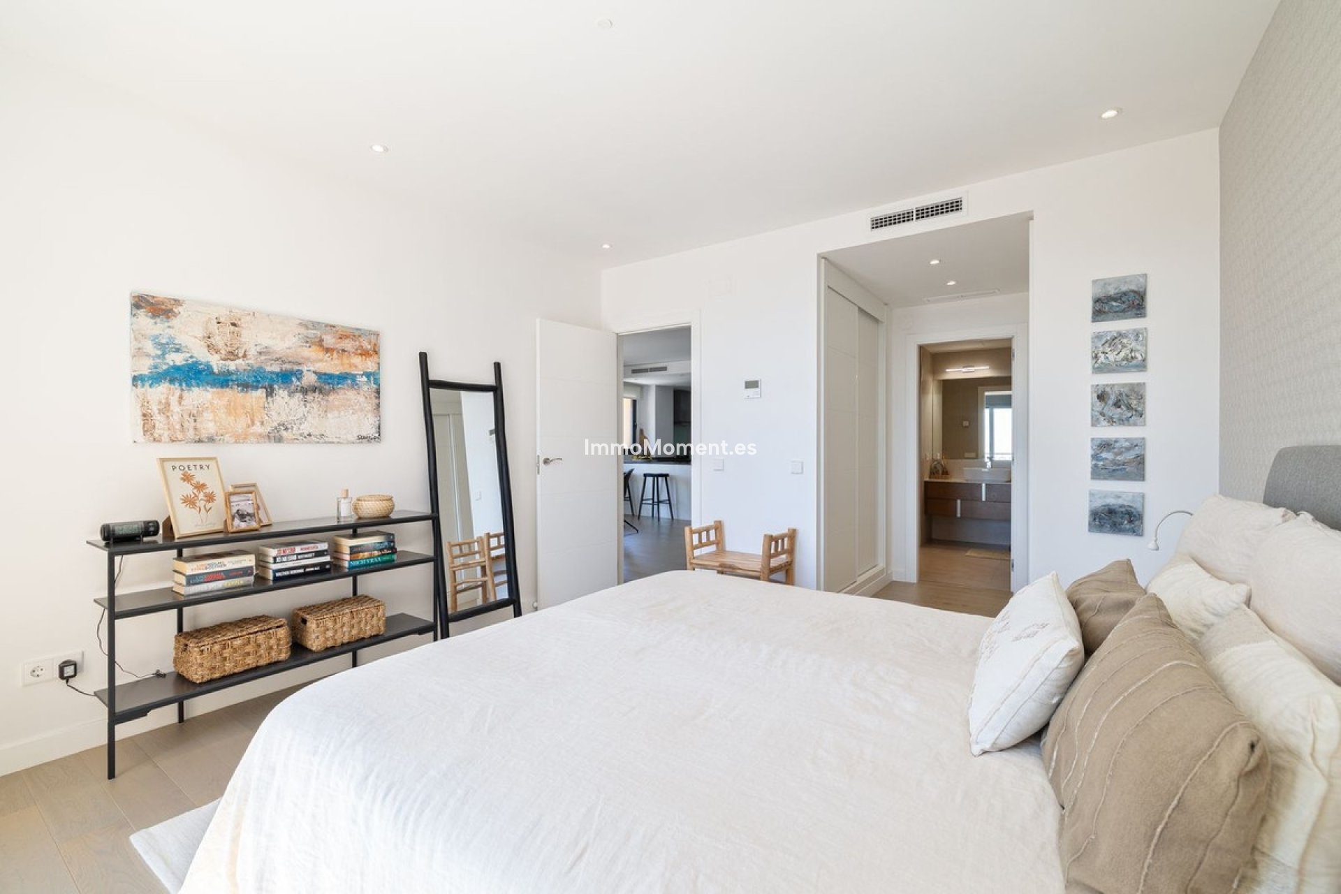 Resale - Apartment - Benahavís - Benahavís Centro