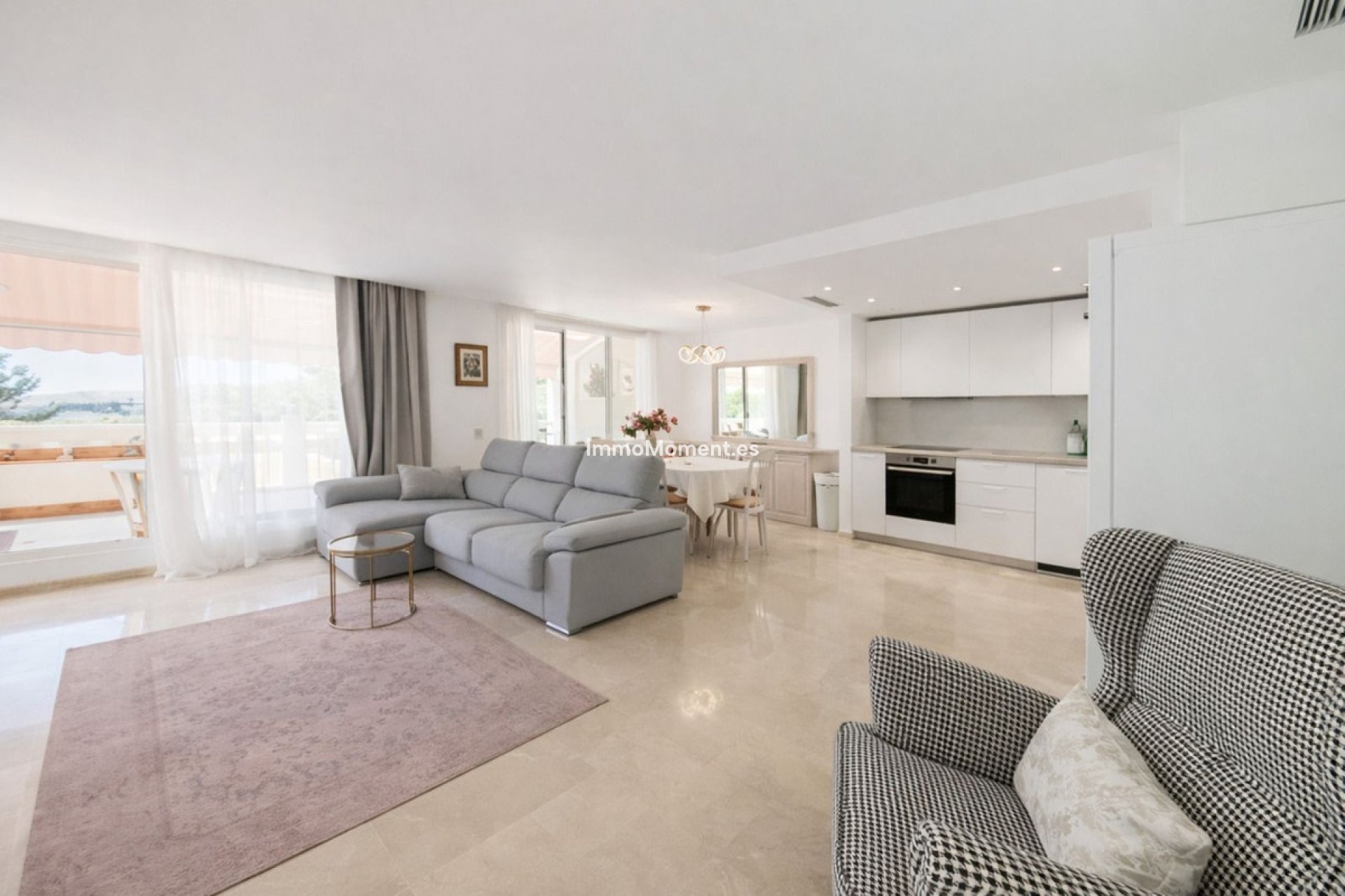 Resale - Apartment - Benahavís - Benahavís Centro