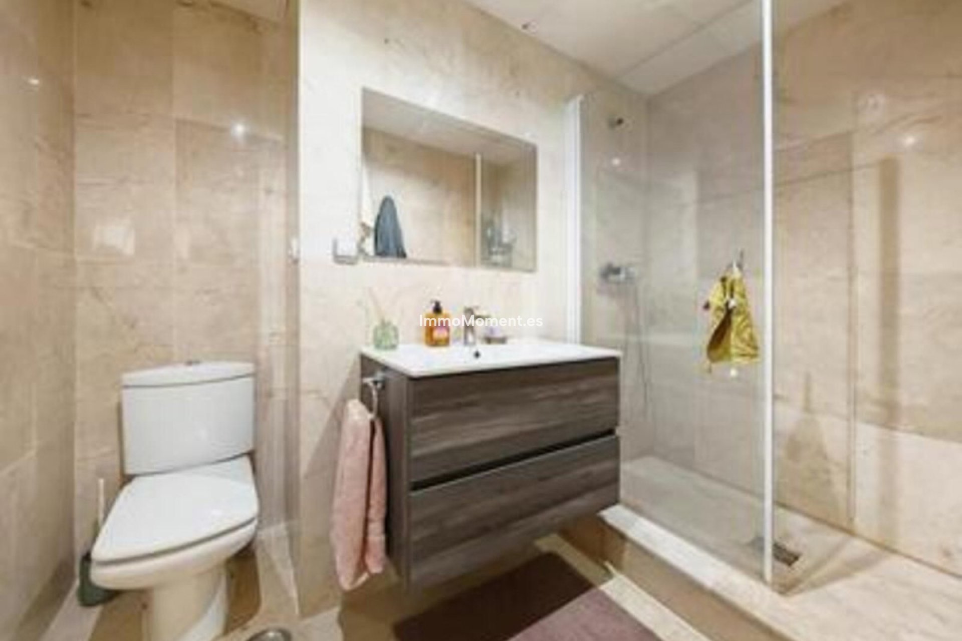 Resale - Apartment - Benahavís - Benahavís Centro