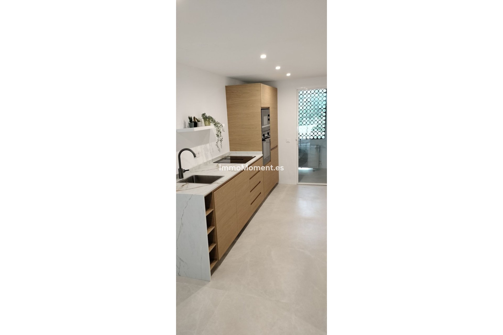 Resale - Apartment - Benahavís - Benahavís Centro