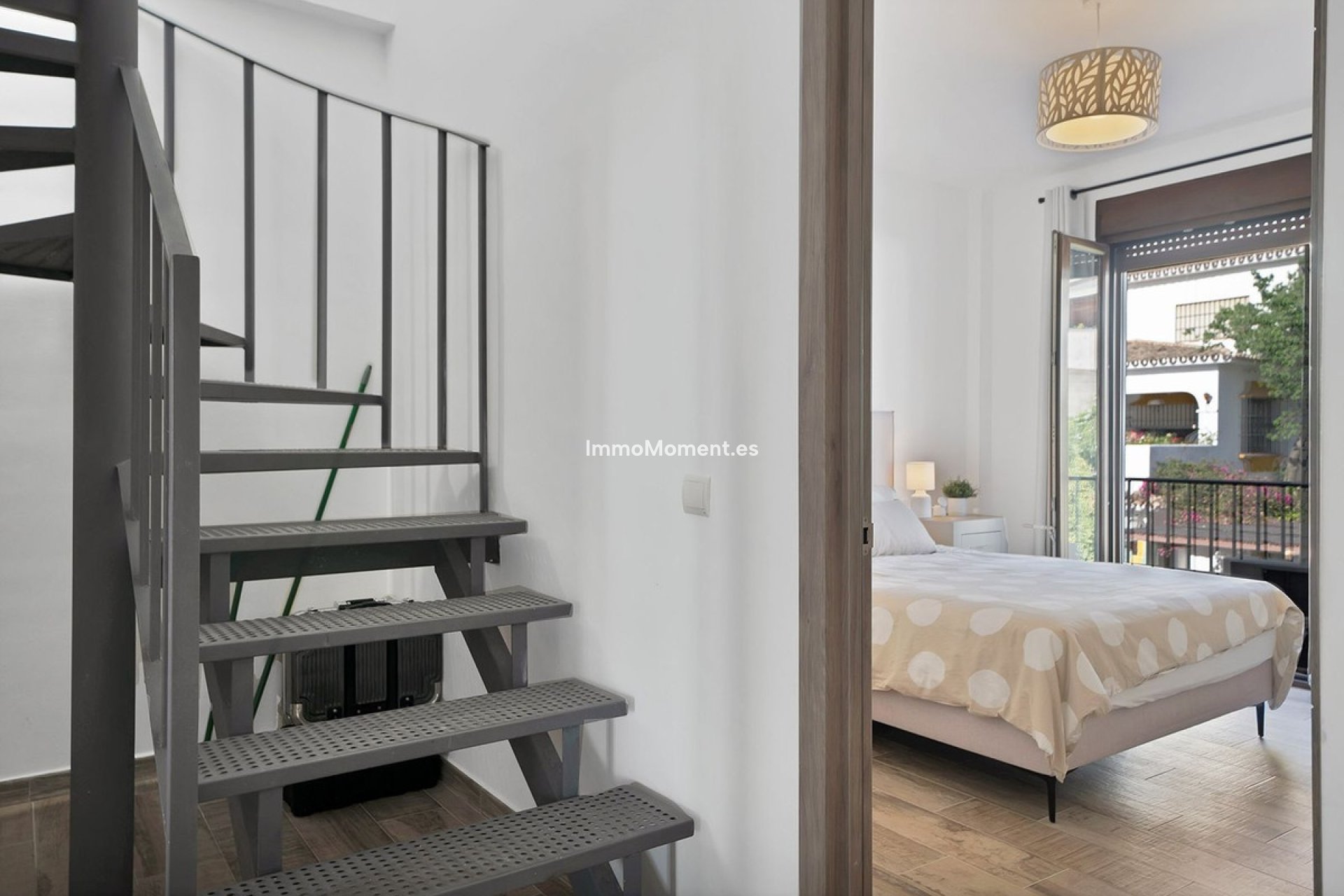 Resale - Apartment - Benahavís - Benahavís Centro