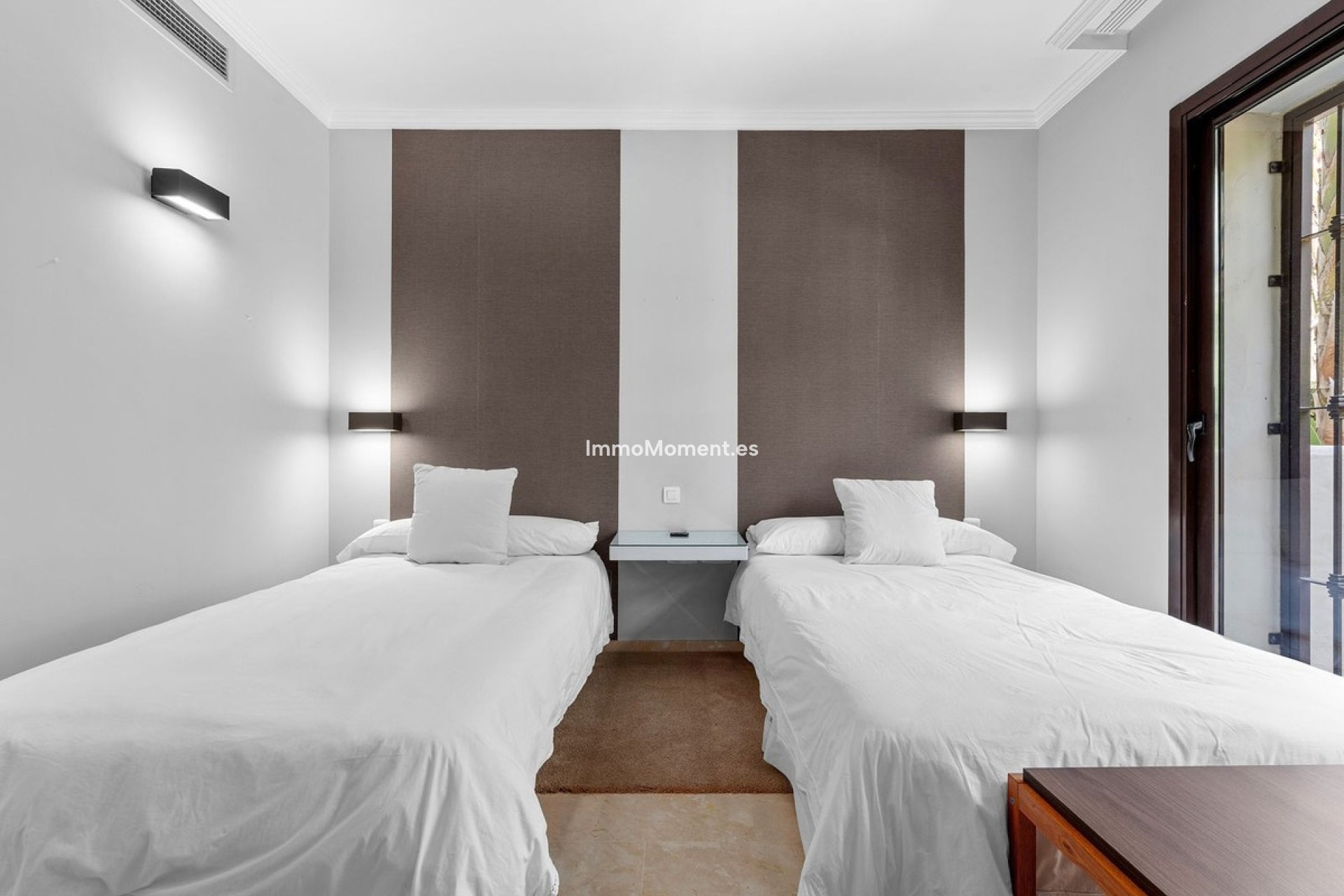Resale - Apartment - Benahavís - Benahavís Centro