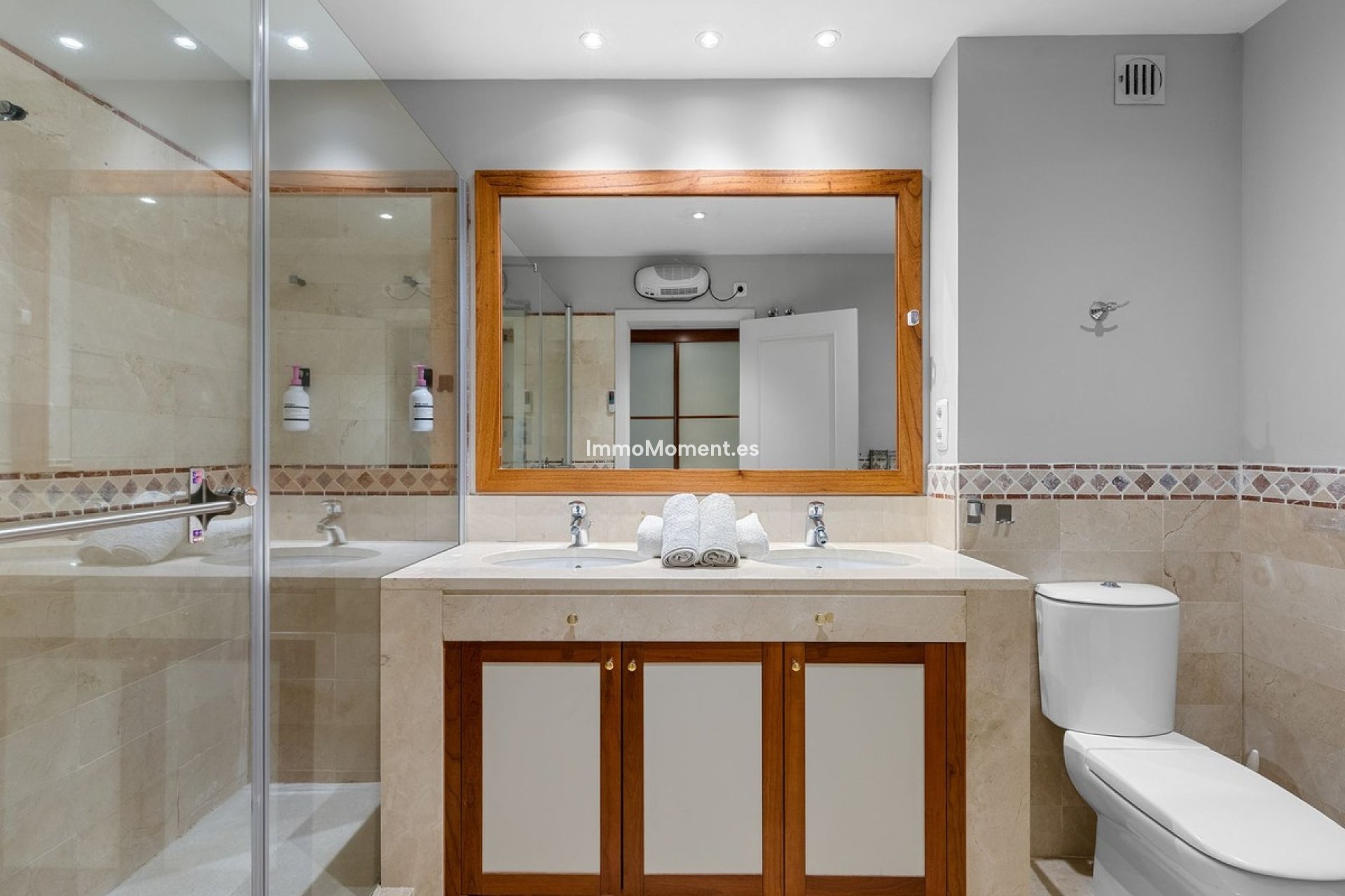 Resale - Apartment - Benahavís - Benahavís Centro