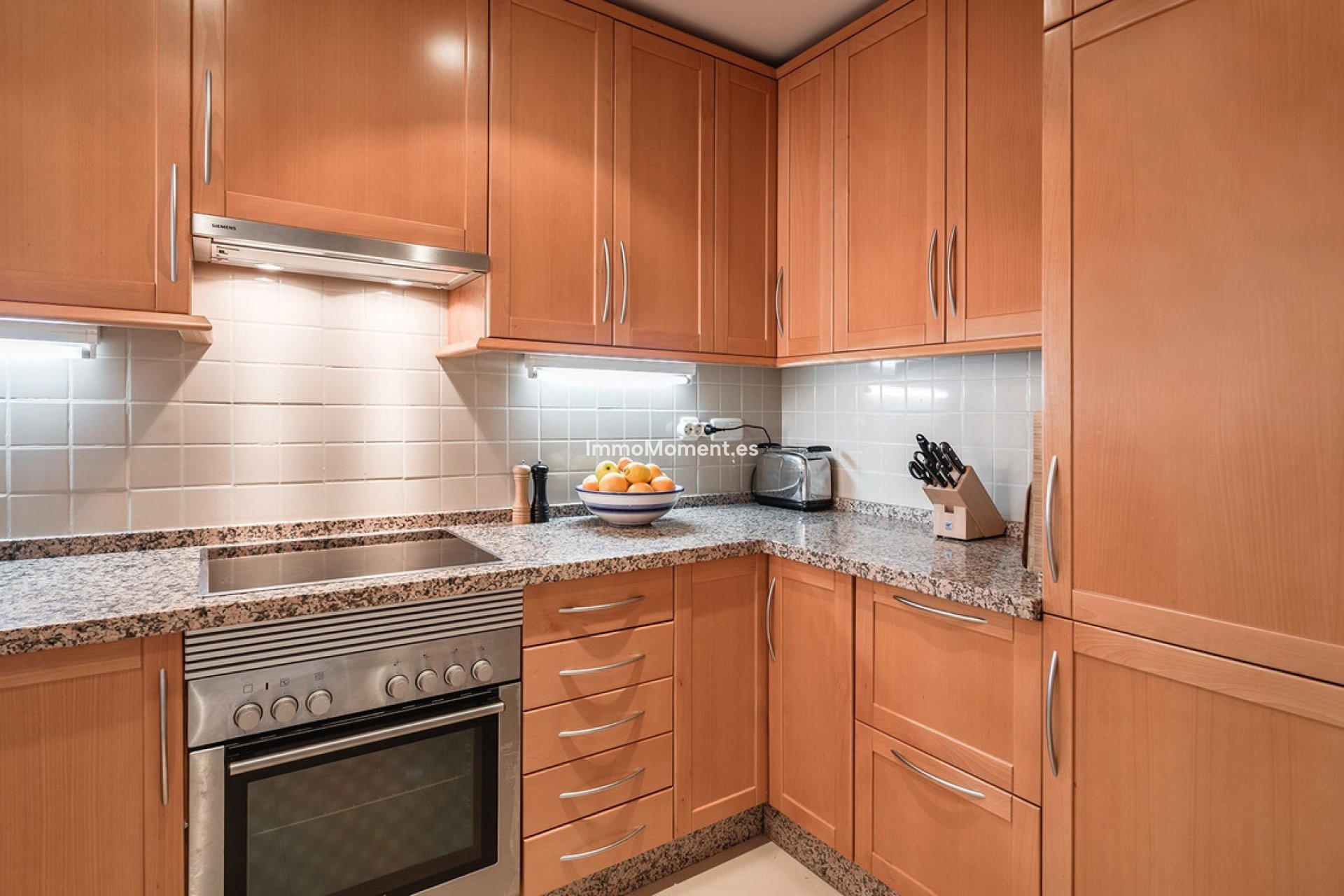 Resale - Apartment - Benahavís - Benahavís Centro