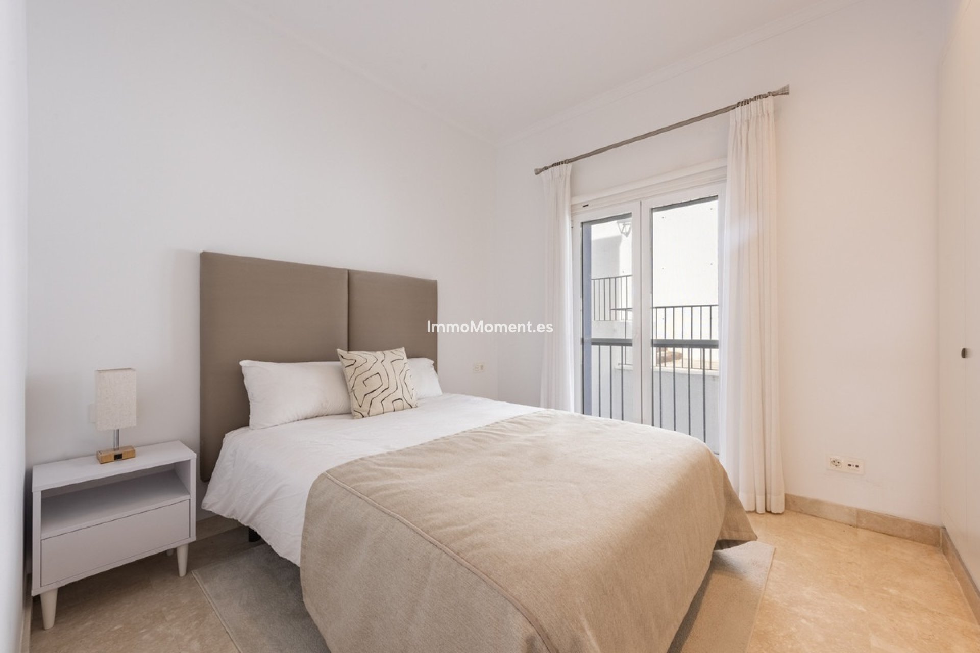 Resale - Apartment - Benahavís - Benahavís Centro
