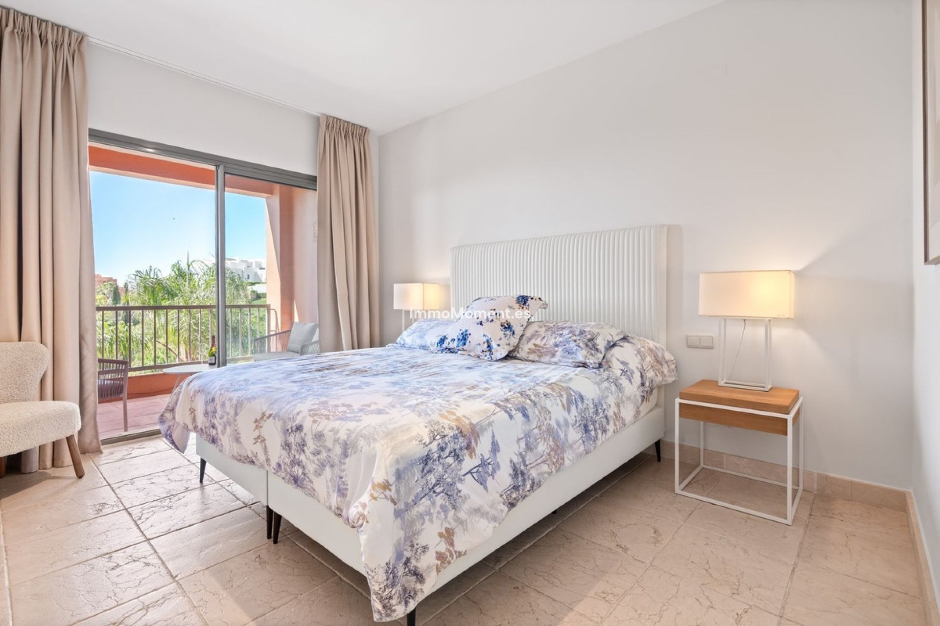 Resale - Apartment - Benahavís - Benahavís Centro