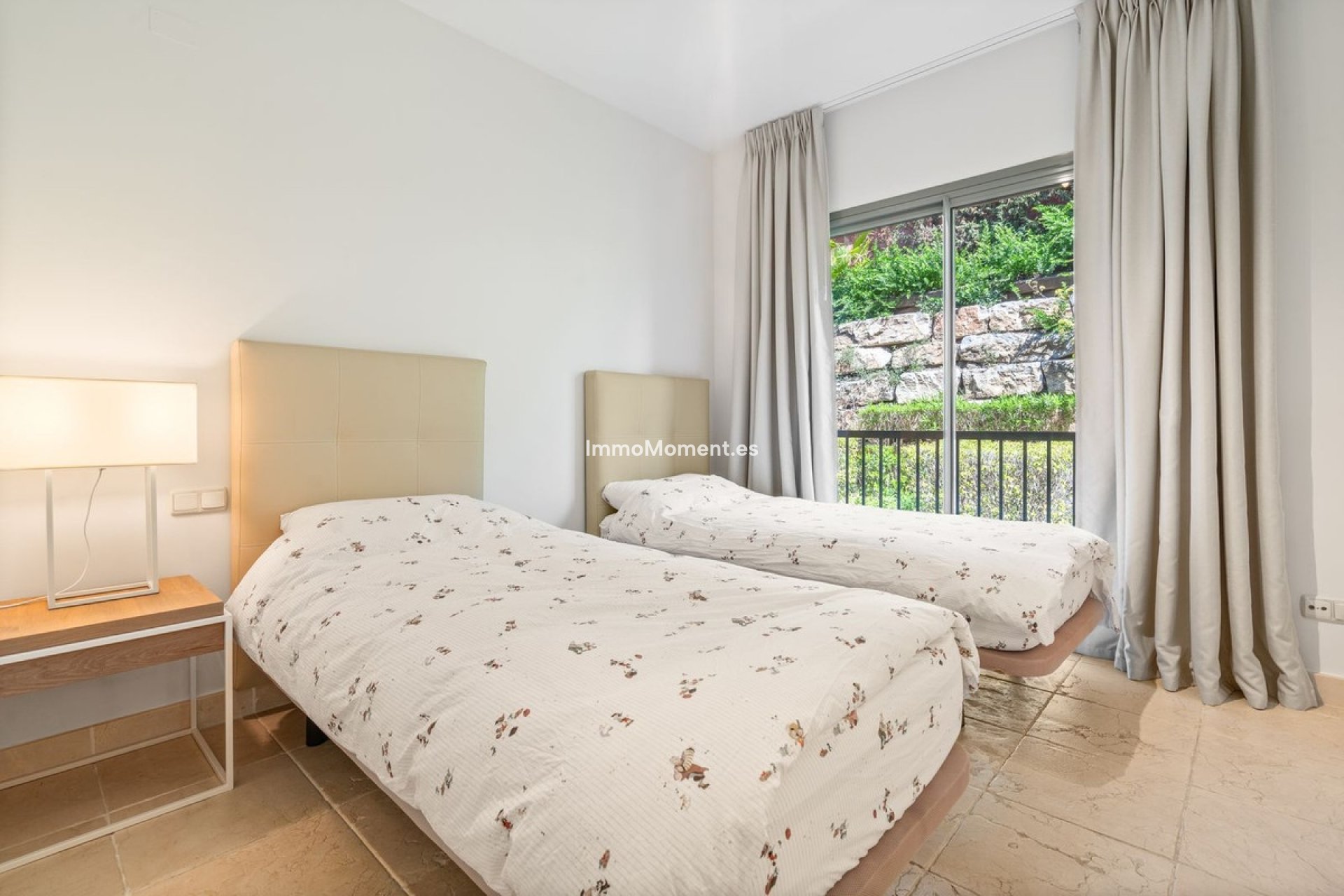 Resale - Apartment - Benahavís - Benahavís Centro