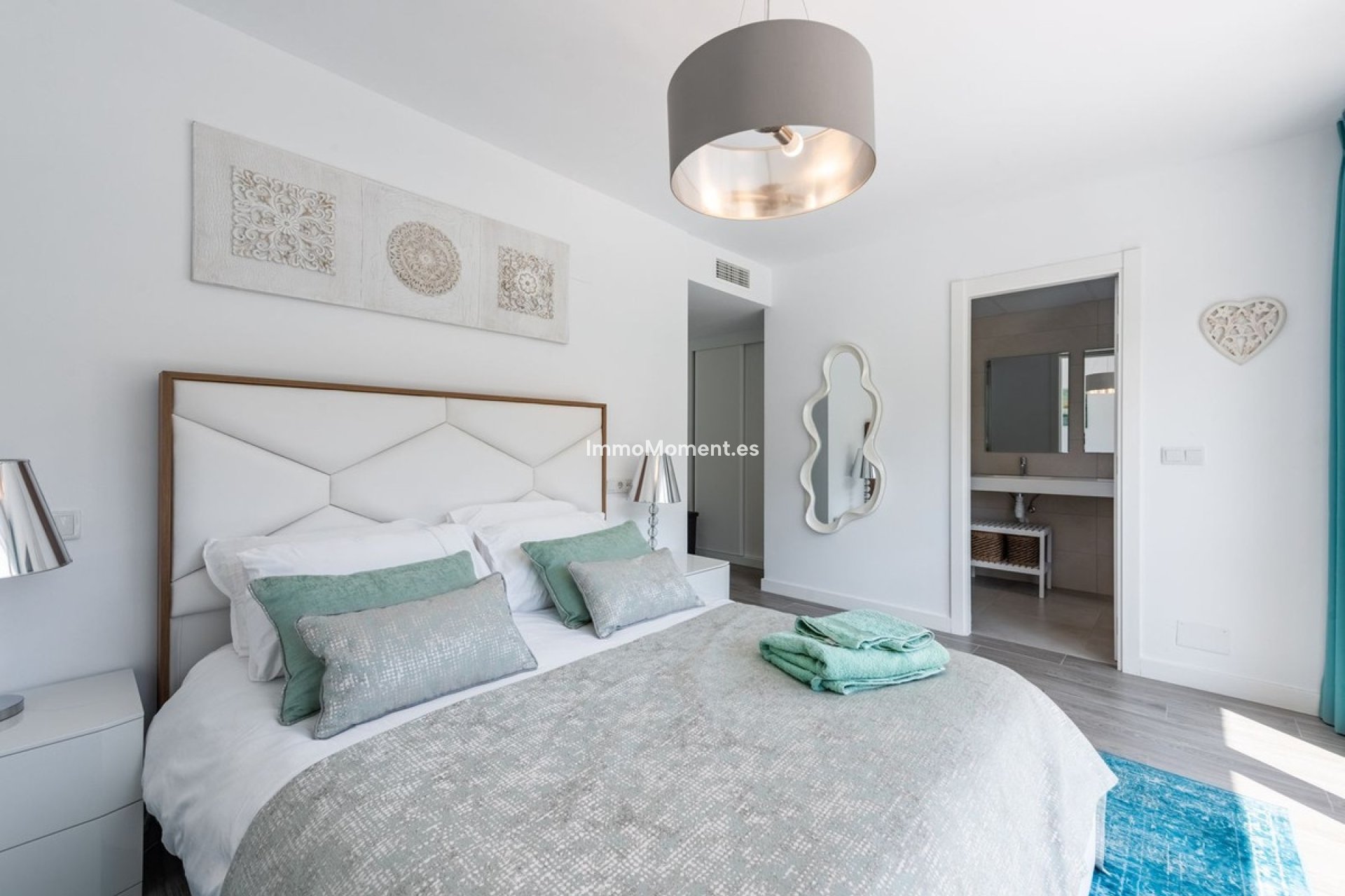 Resale - Apartment - Benahavís - Benahavís Centro