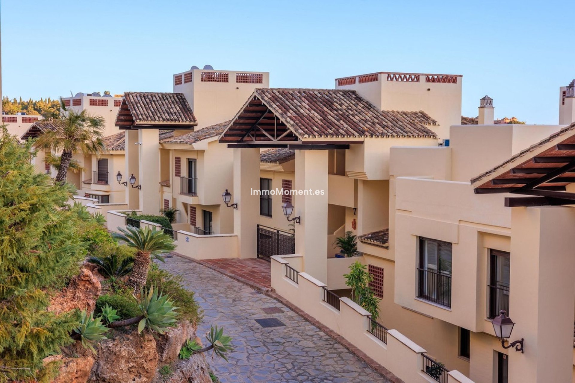 Resale - Apartment - Benahavís - Benahavís Centro