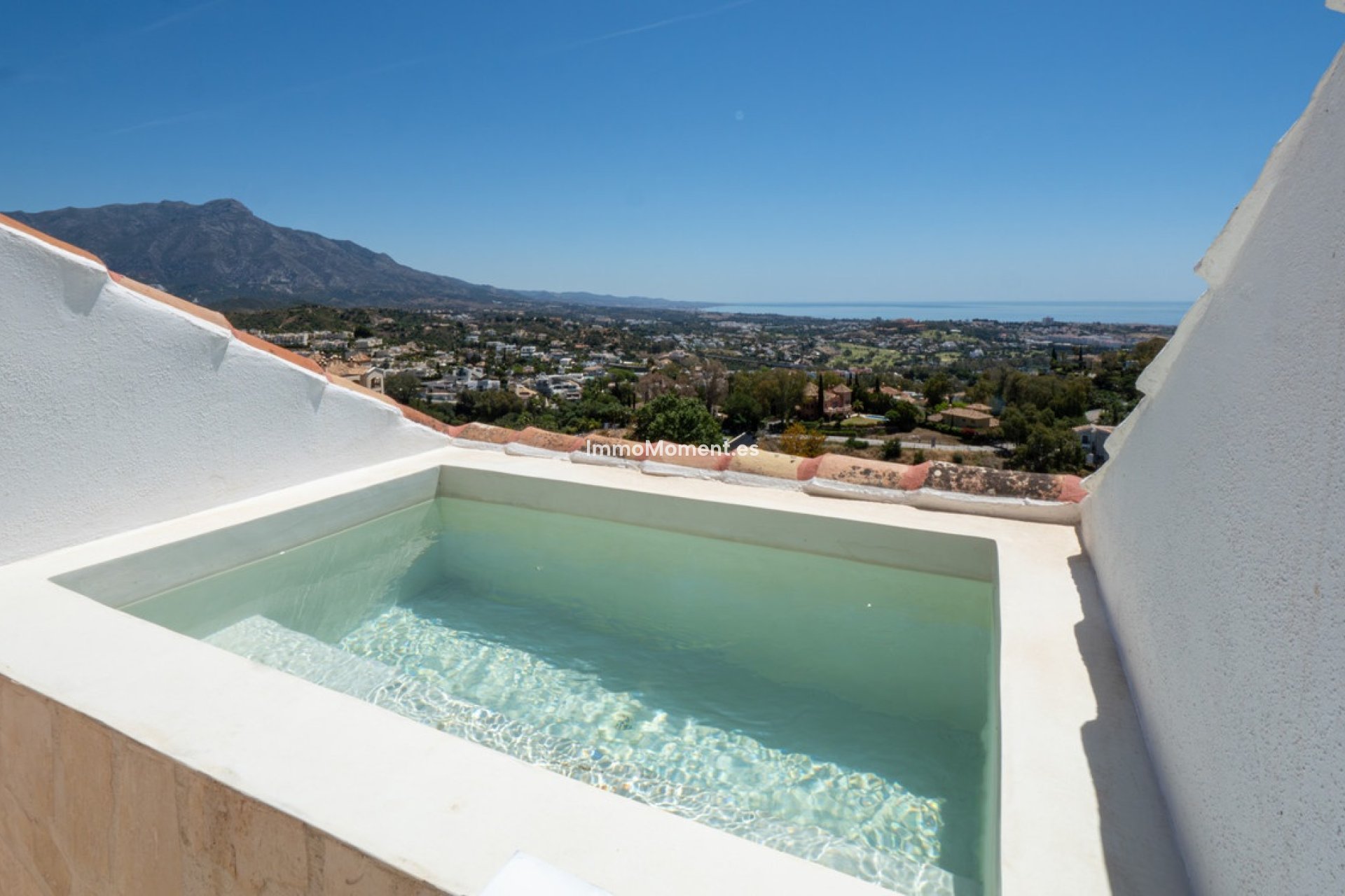 Resale - Apartment - Benahavís - Benahavís Centro