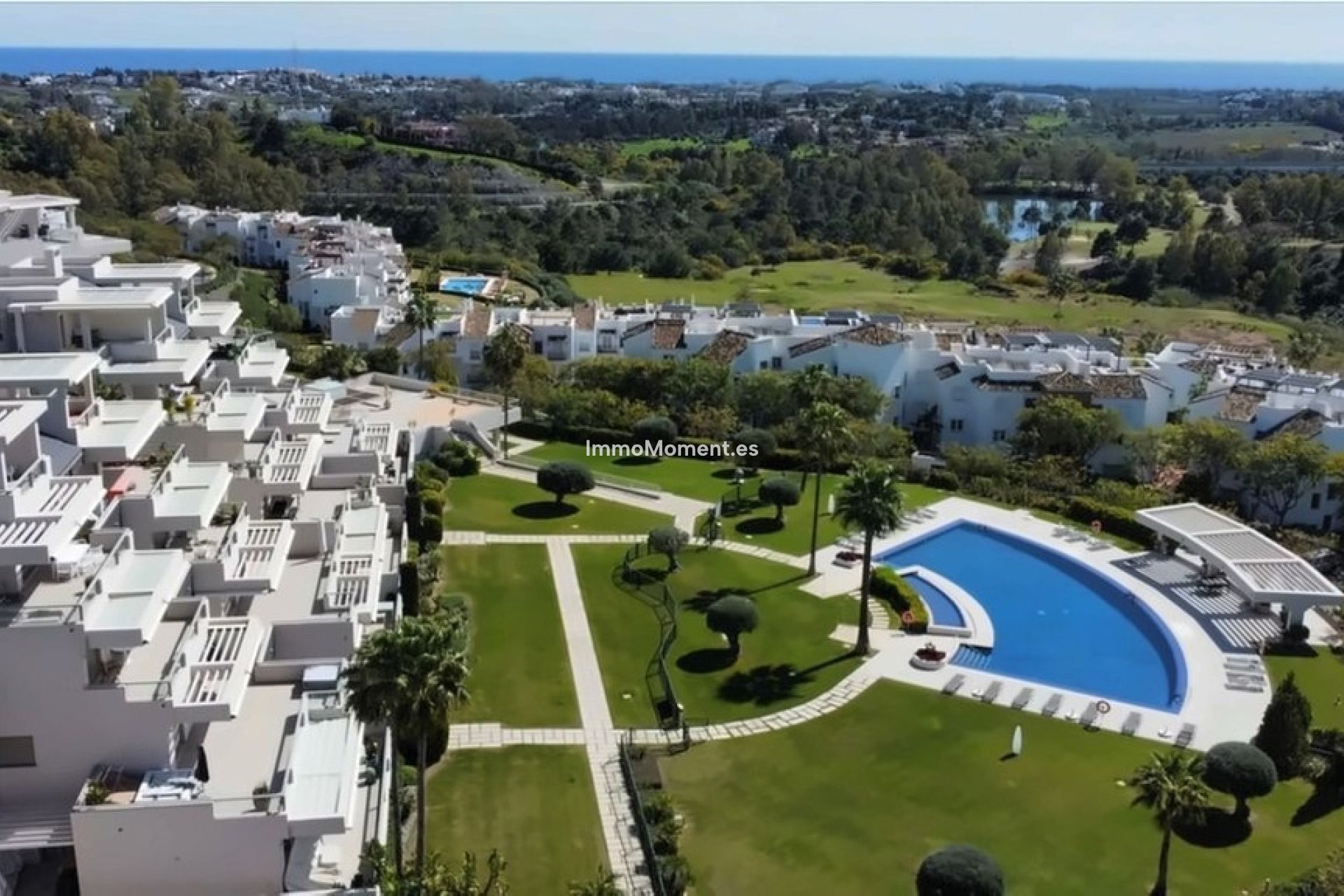 Resale - Apartment - Benahavís - Benahavís Centro