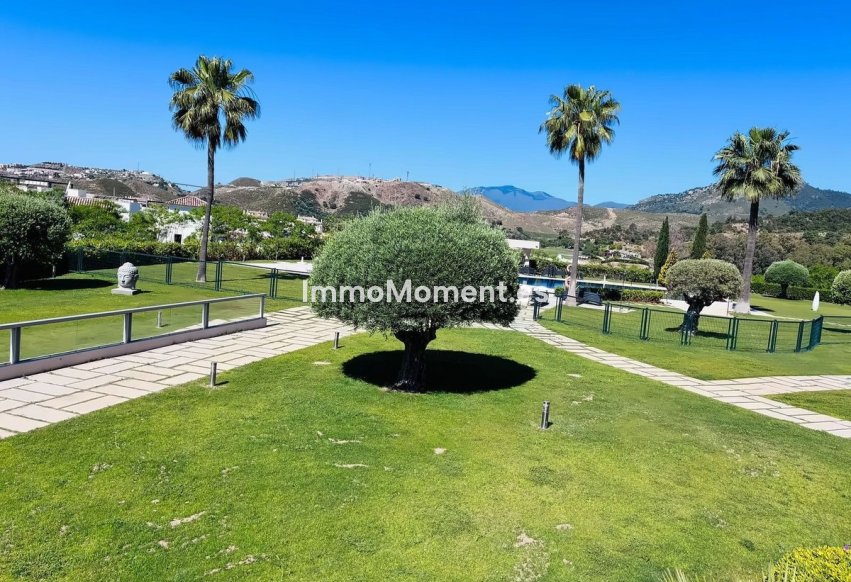 Resale - Apartment - Benahavís - Benahavís Centro
