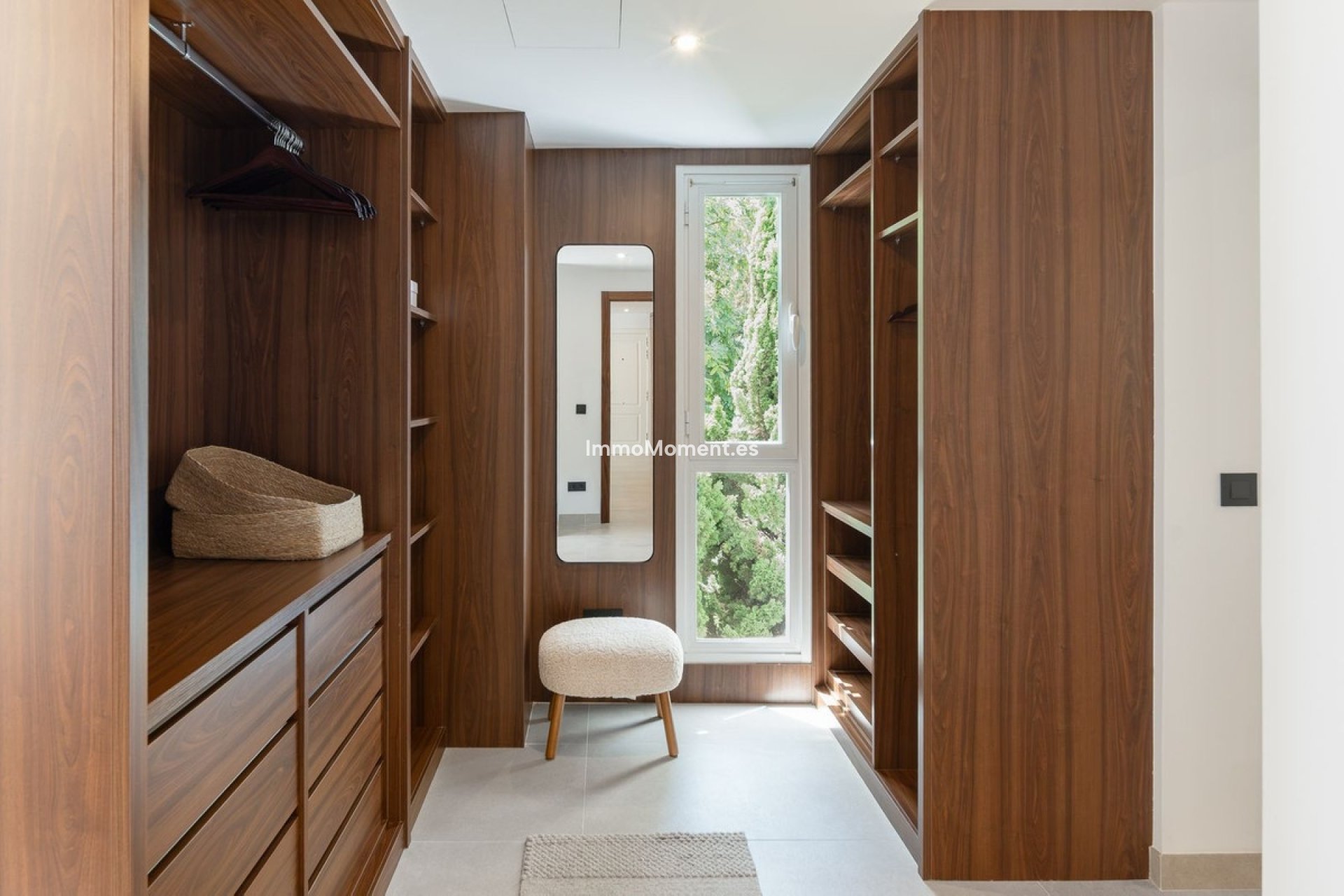 Resale - Apartment - Benahavís - La Quinta