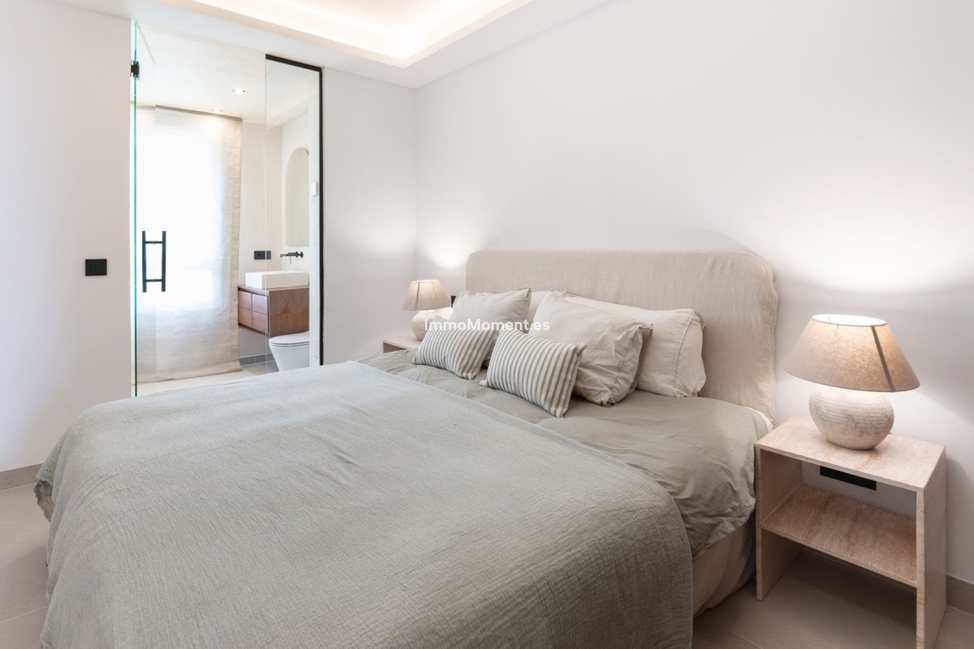 Resale - Apartment - Benahavís - La Quinta