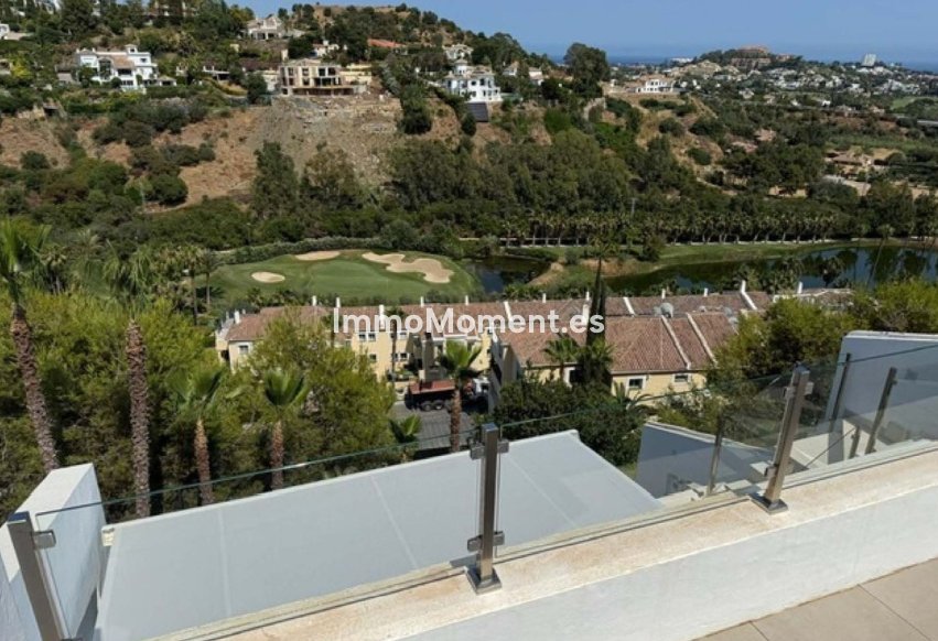Resale - Apartment - Benahavís - La Quinta