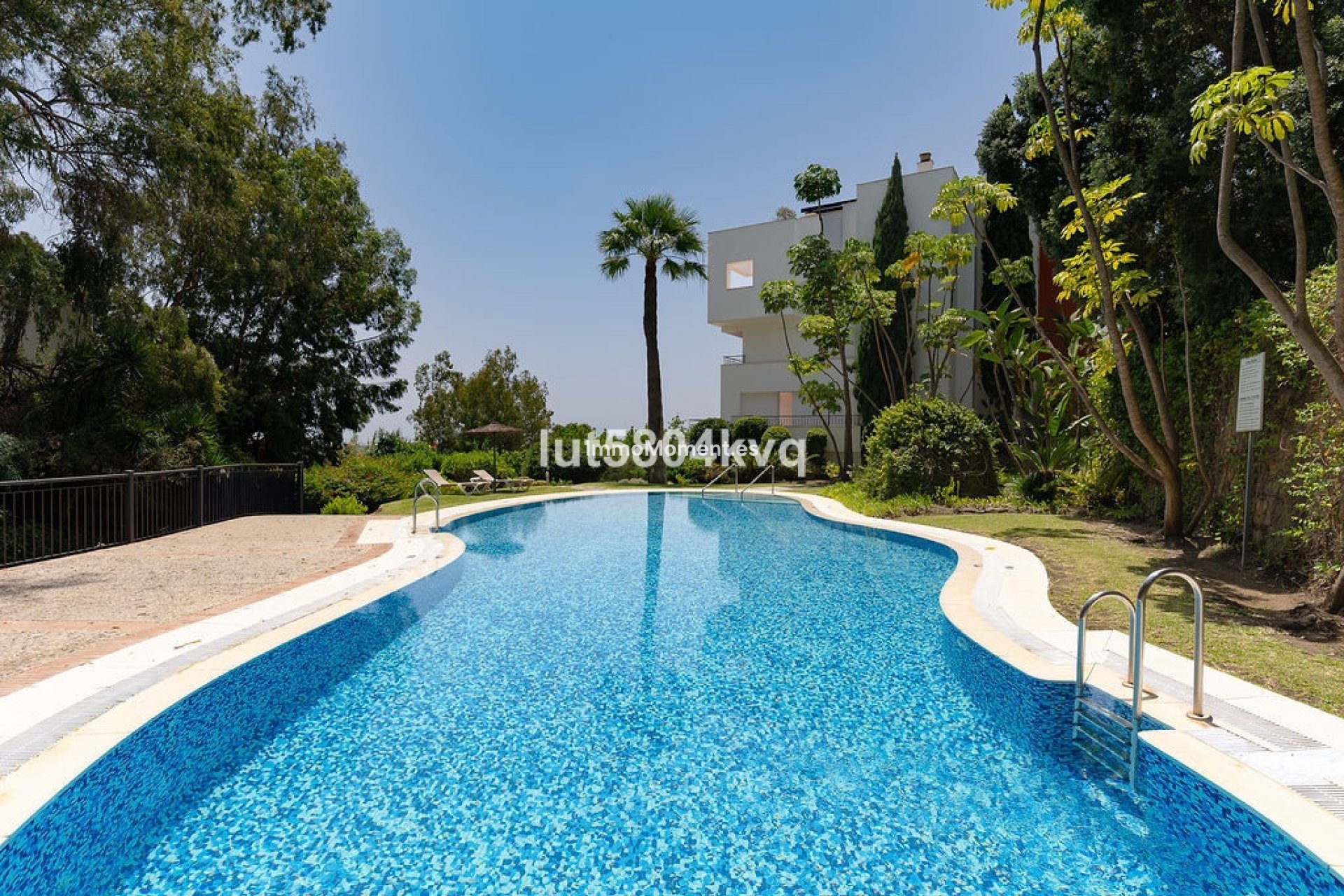 Resale - Apartment - Benahavís - La Quinta