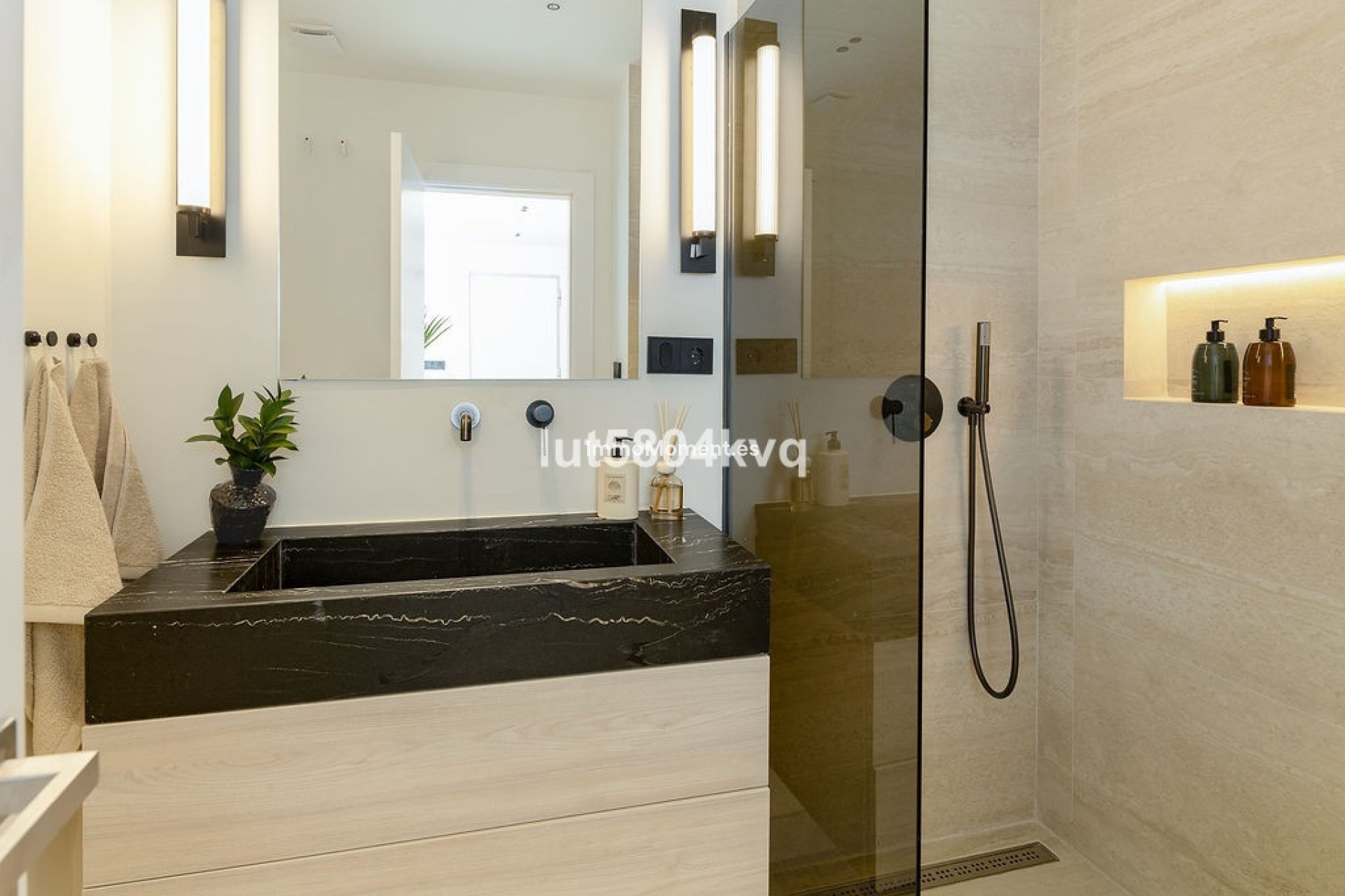 Resale - Apartment - Benahavís - La Quinta