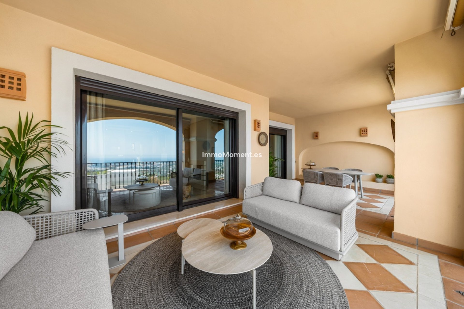 Resale - Apartment - Benahavís - La Quinta