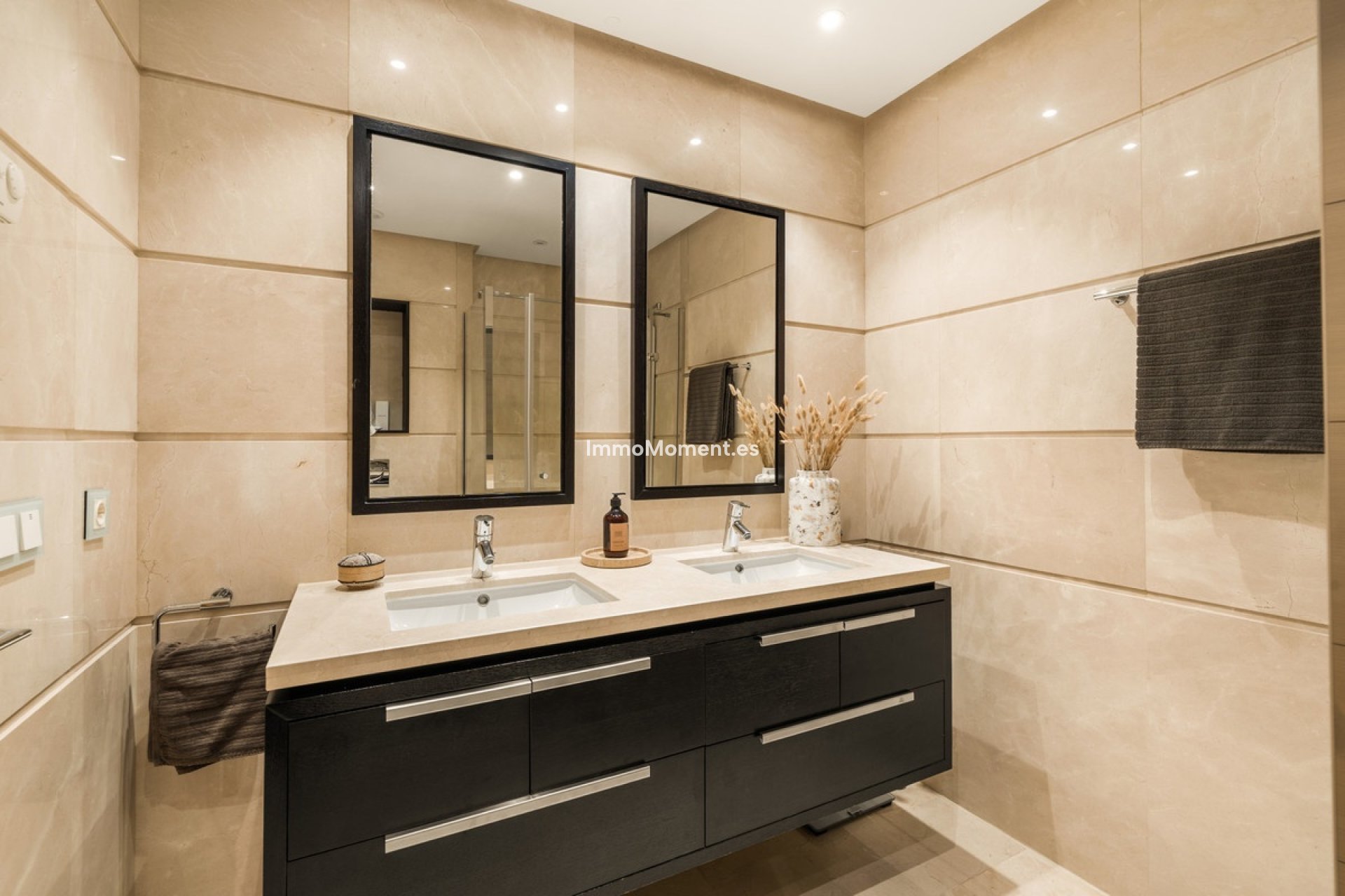 Resale - Apartment - Benahavís - La Quinta