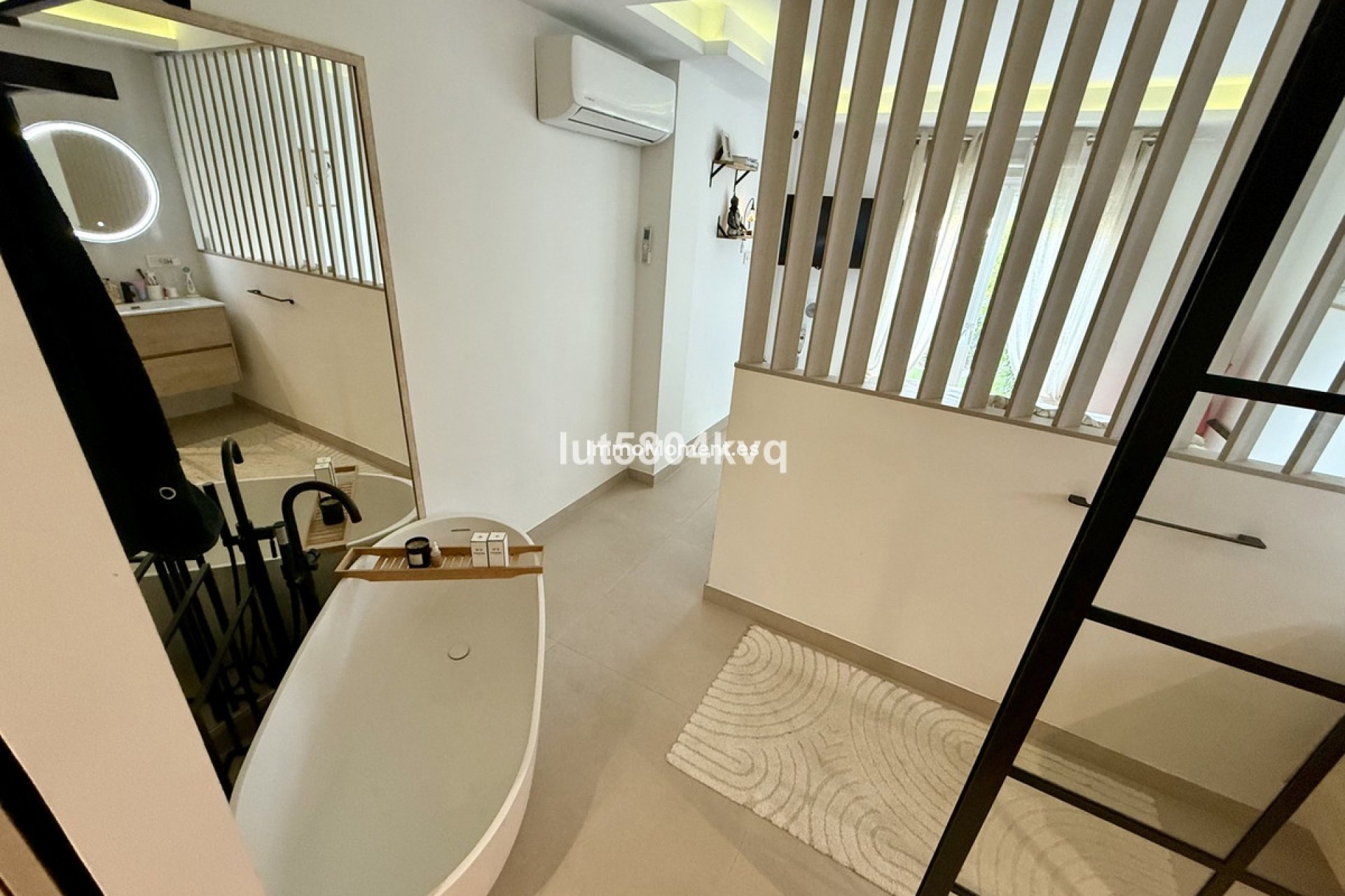 Resale - Apartment - Benahavís - La Quinta