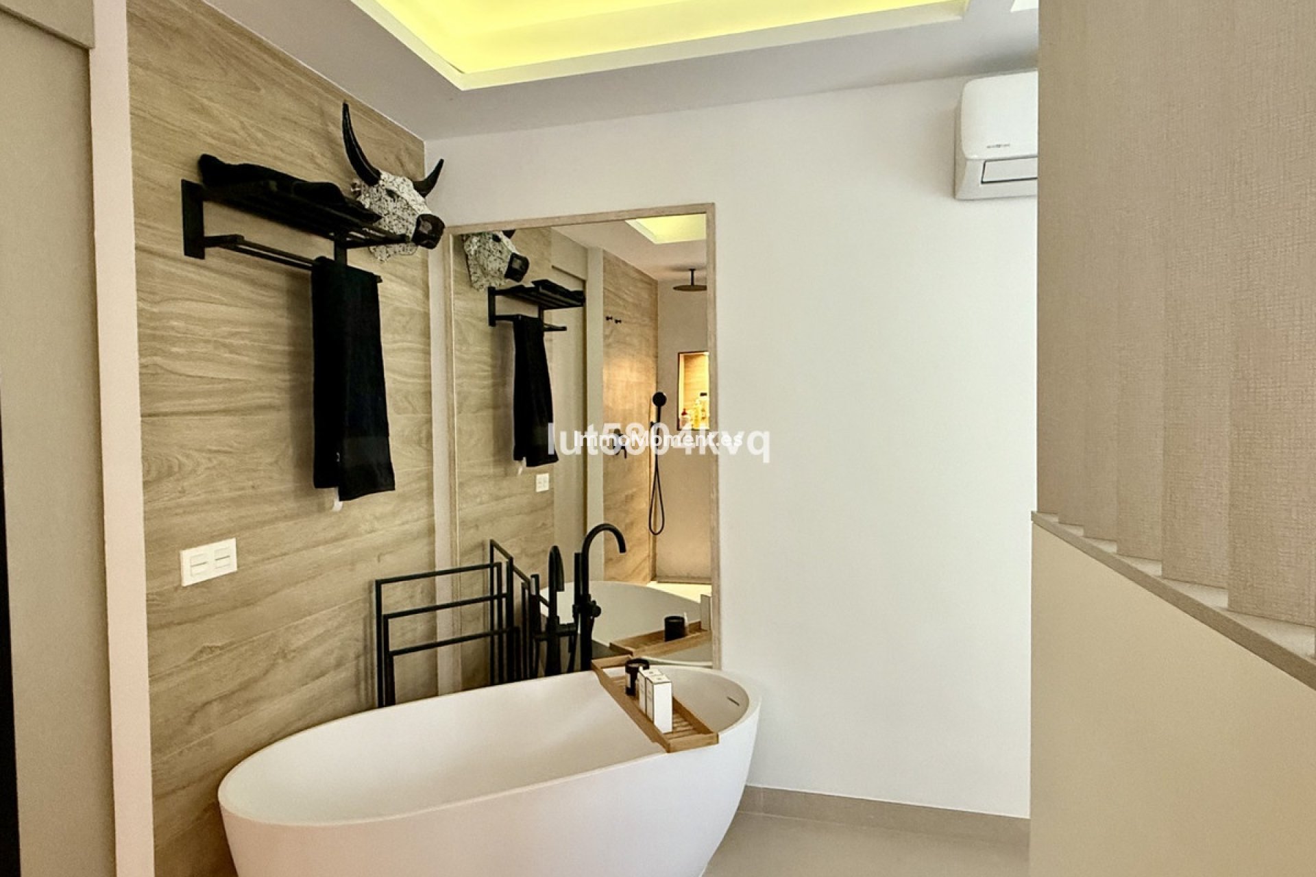 Resale - Apartment - Benahavís - La Quinta