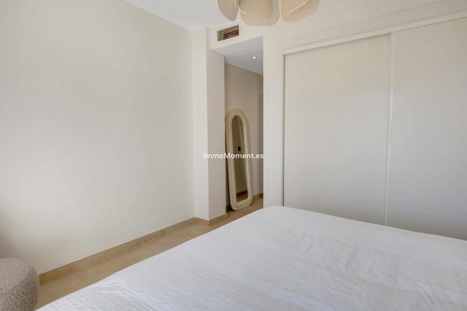 Resale - Apartment - Benahavís - La Quinta