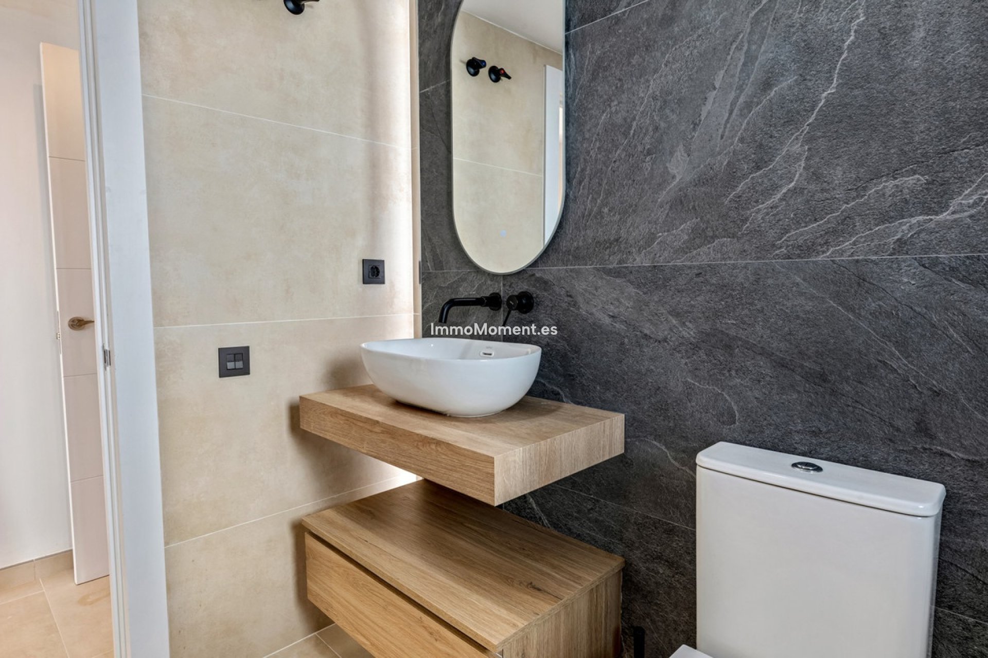 Resale - Apartment - Benahavís - La Quinta