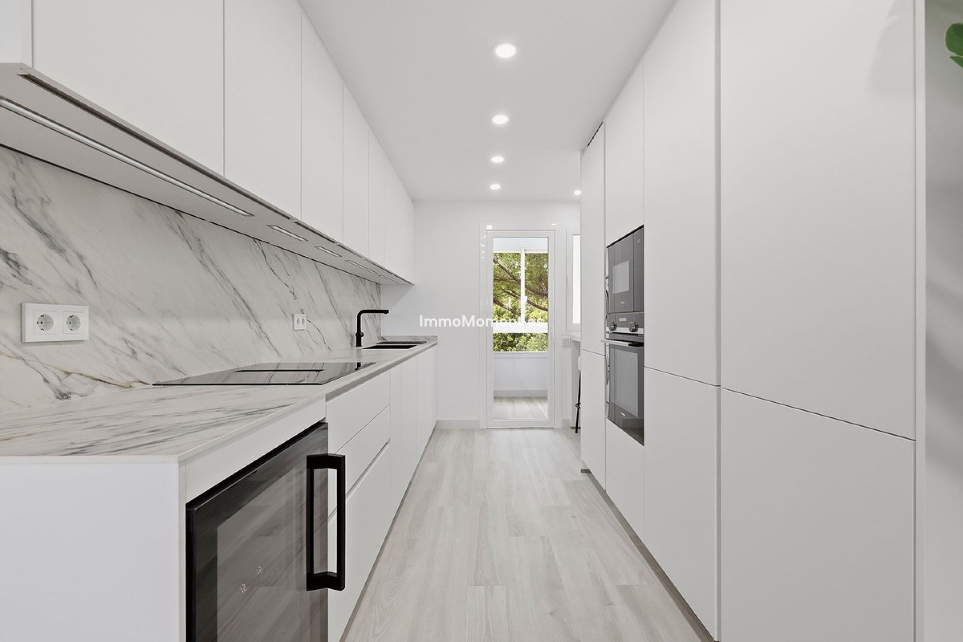Resale - Apartment - Benahavís - La Quinta