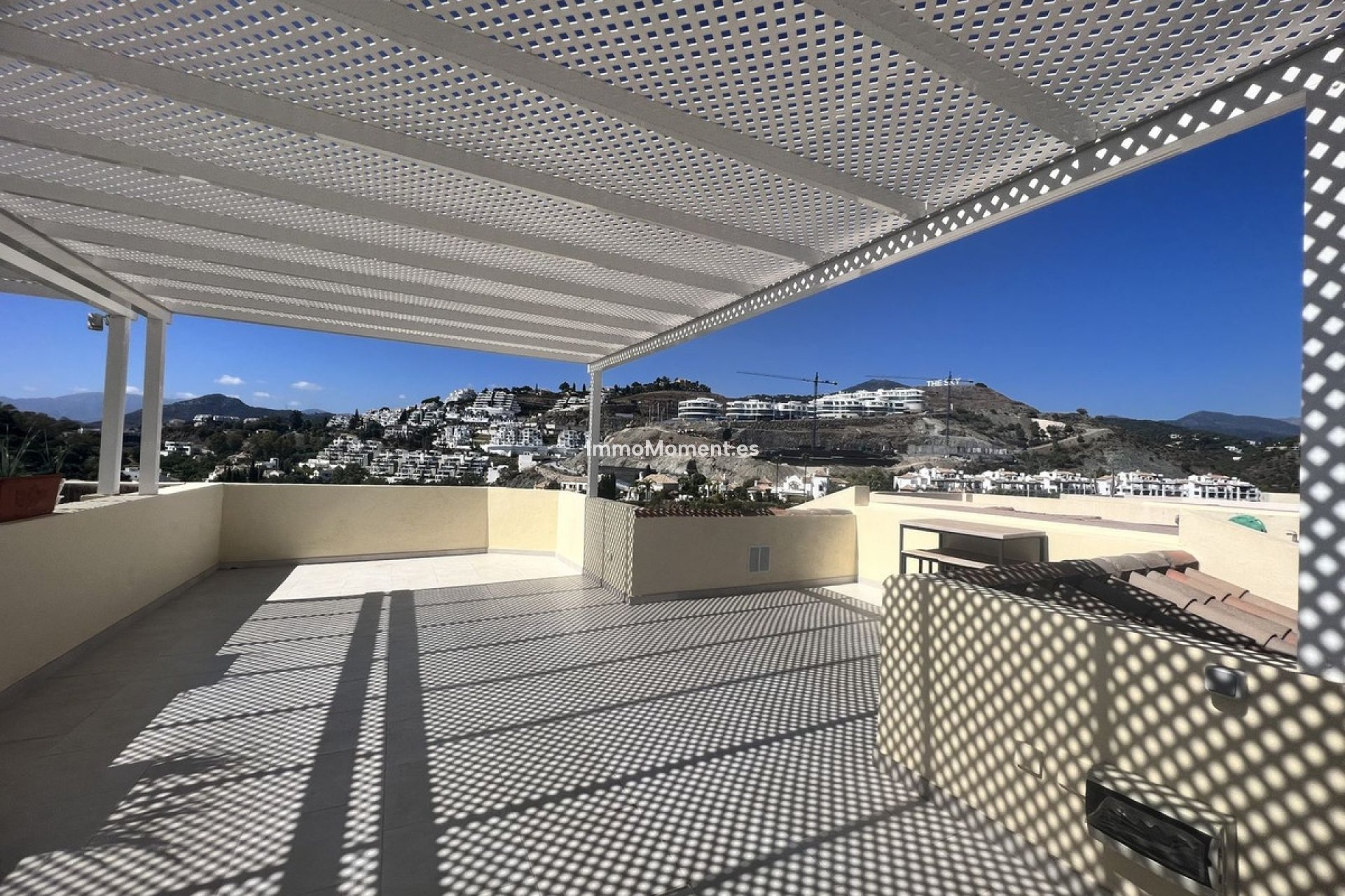 Resale - Apartment - Benahavís - La Quinta