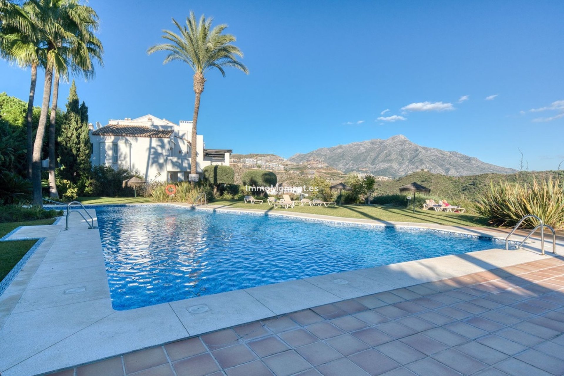 Resale - Apartment - Benahavís - La Quinta