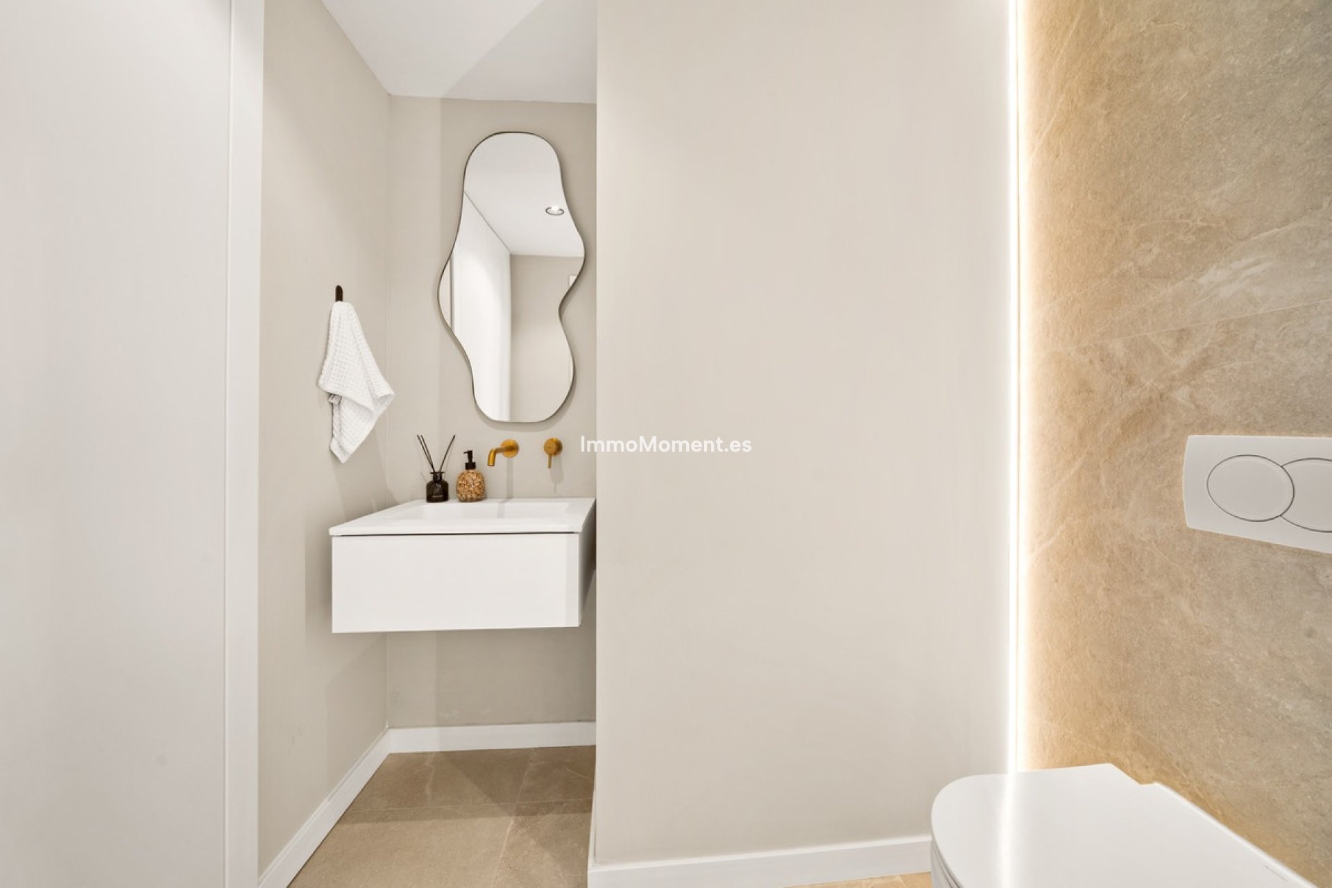 Resale - Apartment - Benahavís - La Quinta