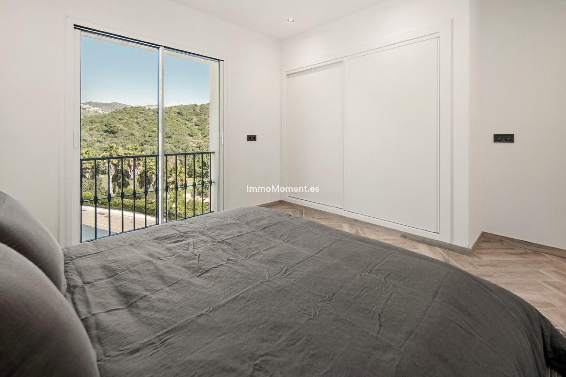 Resale - Apartment - Benahavís - La Quinta